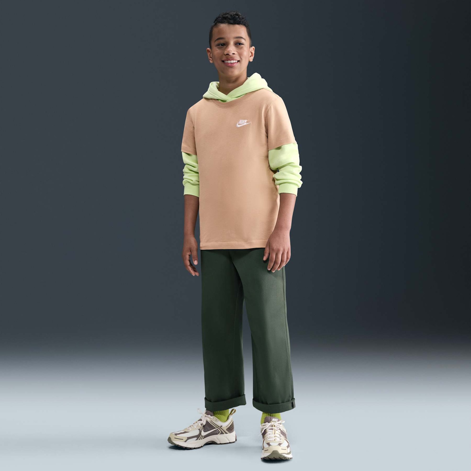 Camiseta Nike Sportswear Futura Infantil - Foto 4