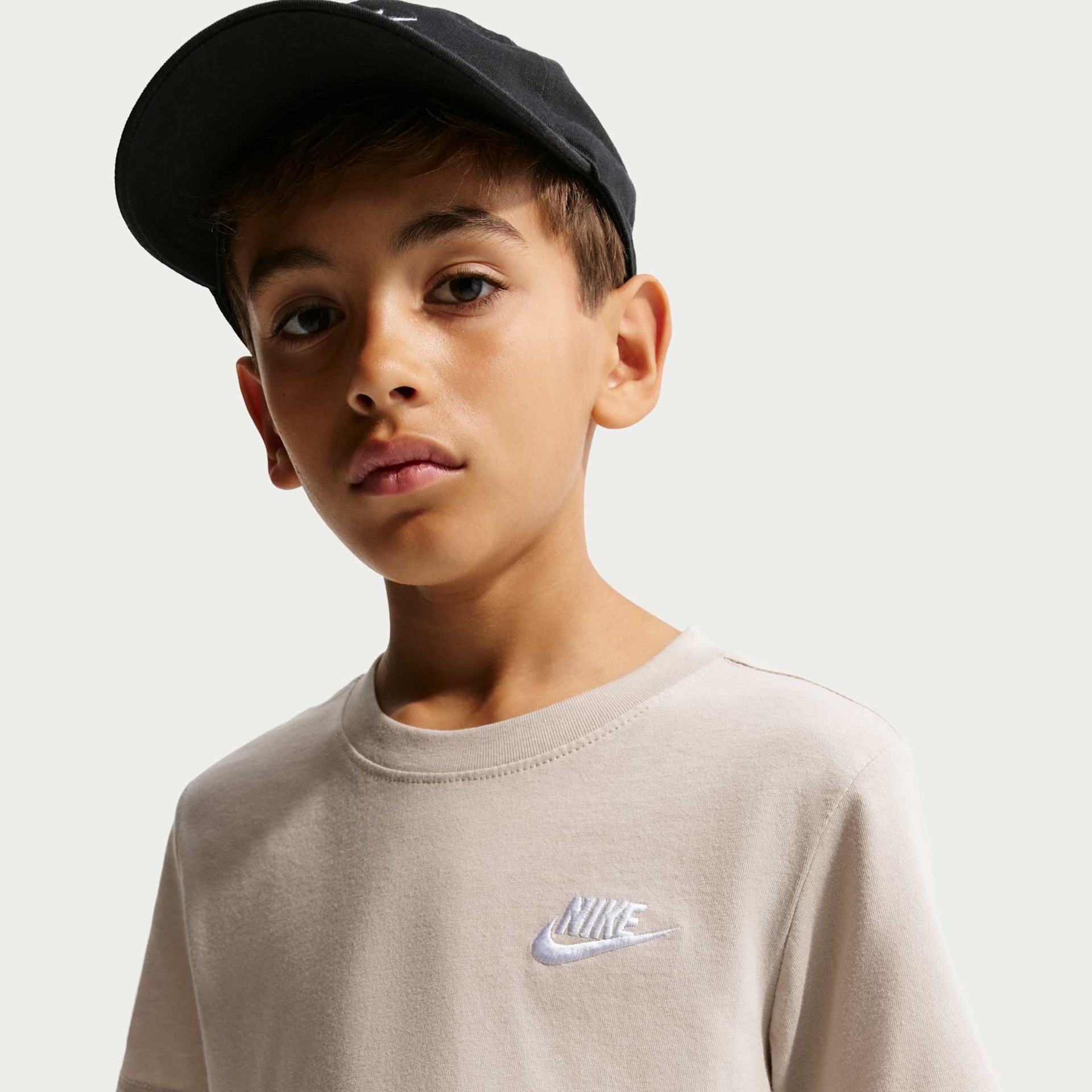 Camiseta Nike Sportswear Futura Infantil - Foto 3