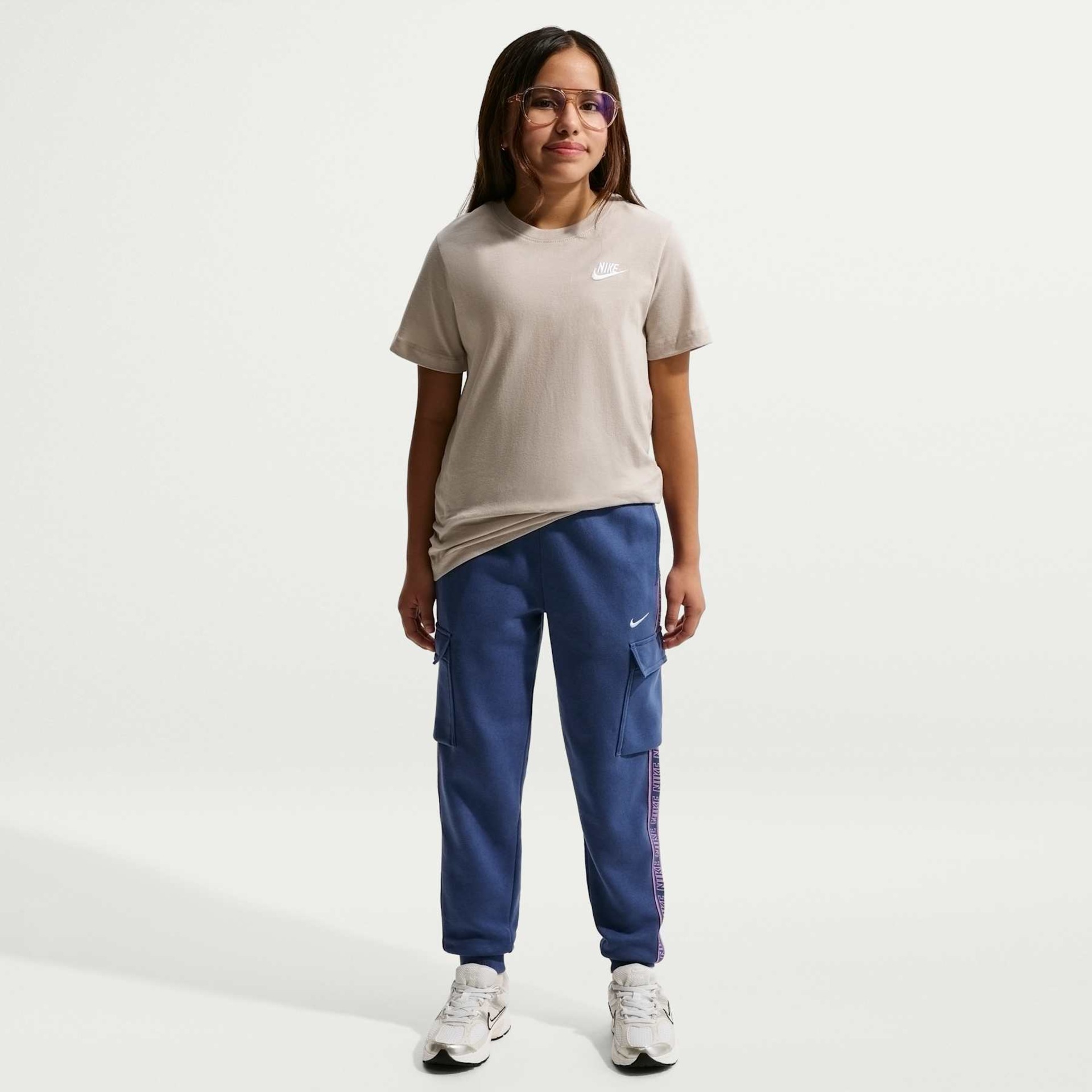 Camiseta Nike Sportswear Futura Infantil - Foto 6