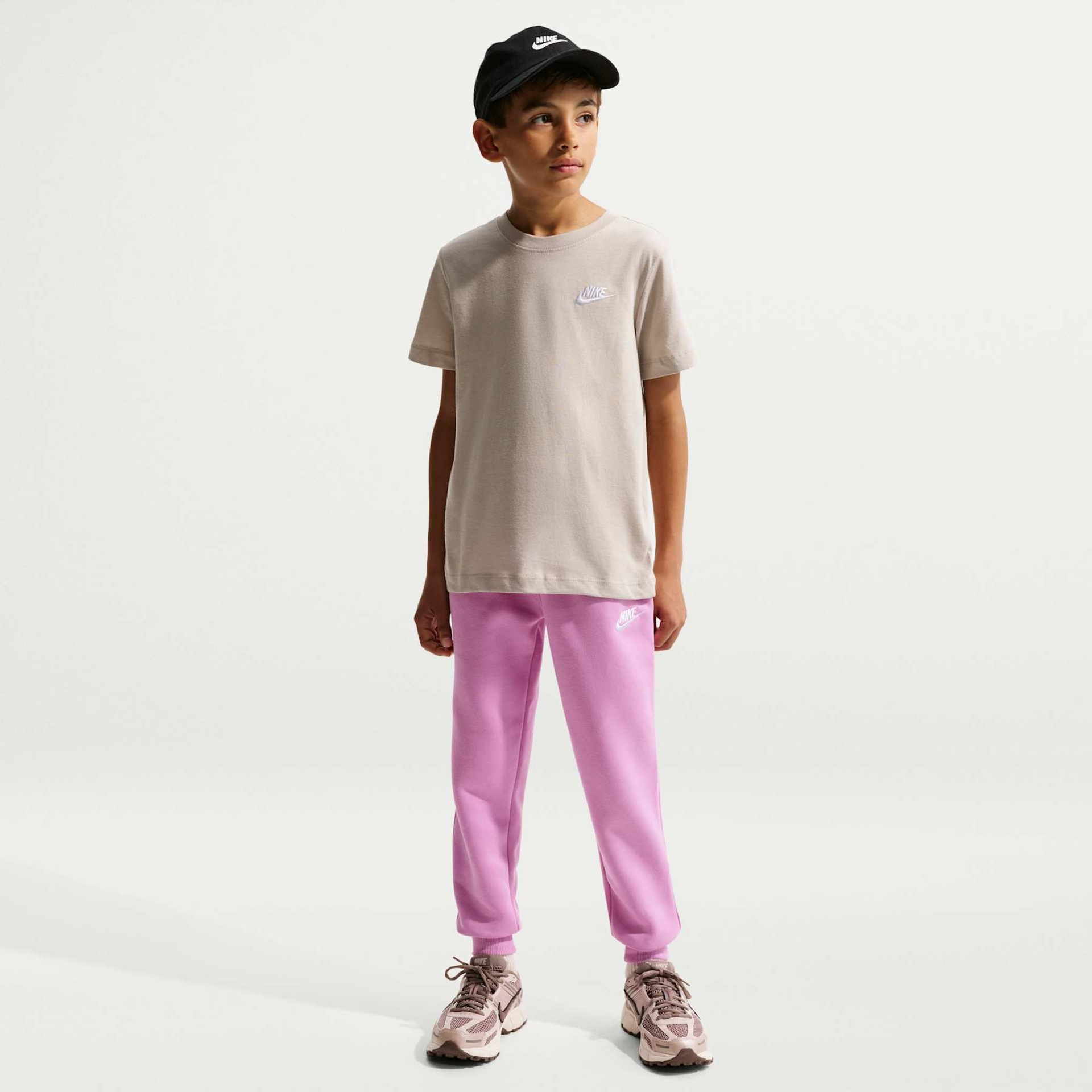 Camiseta Nike Sportswear Futura Infantil - Foto 7