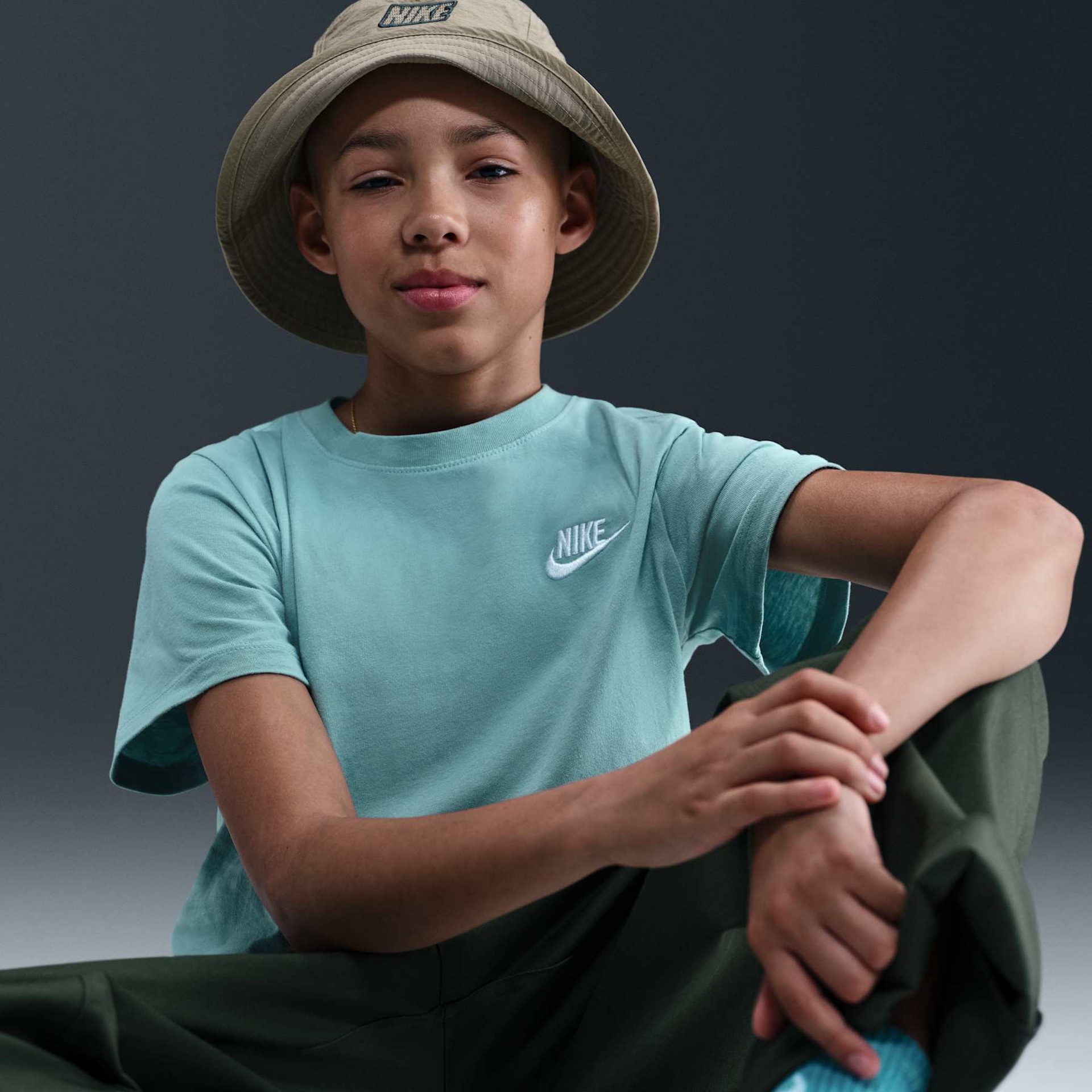 Camiseta Nike Sportswear Futura Infantil - Foto 3