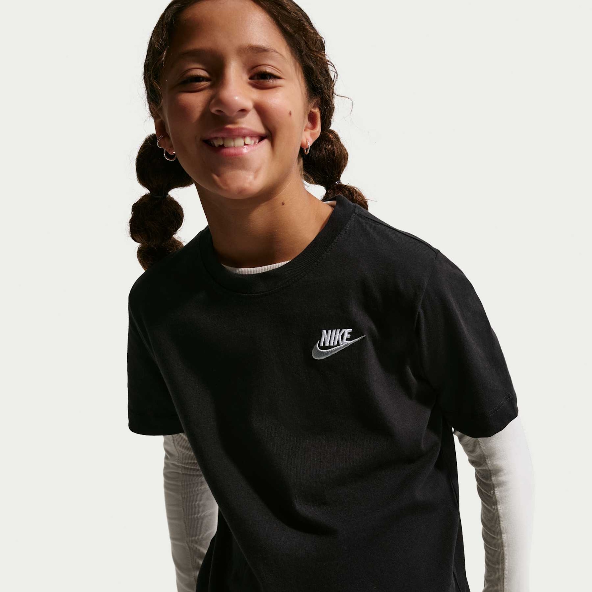 Camiseta Nike Sportswear Futura Infantil - Foto 3