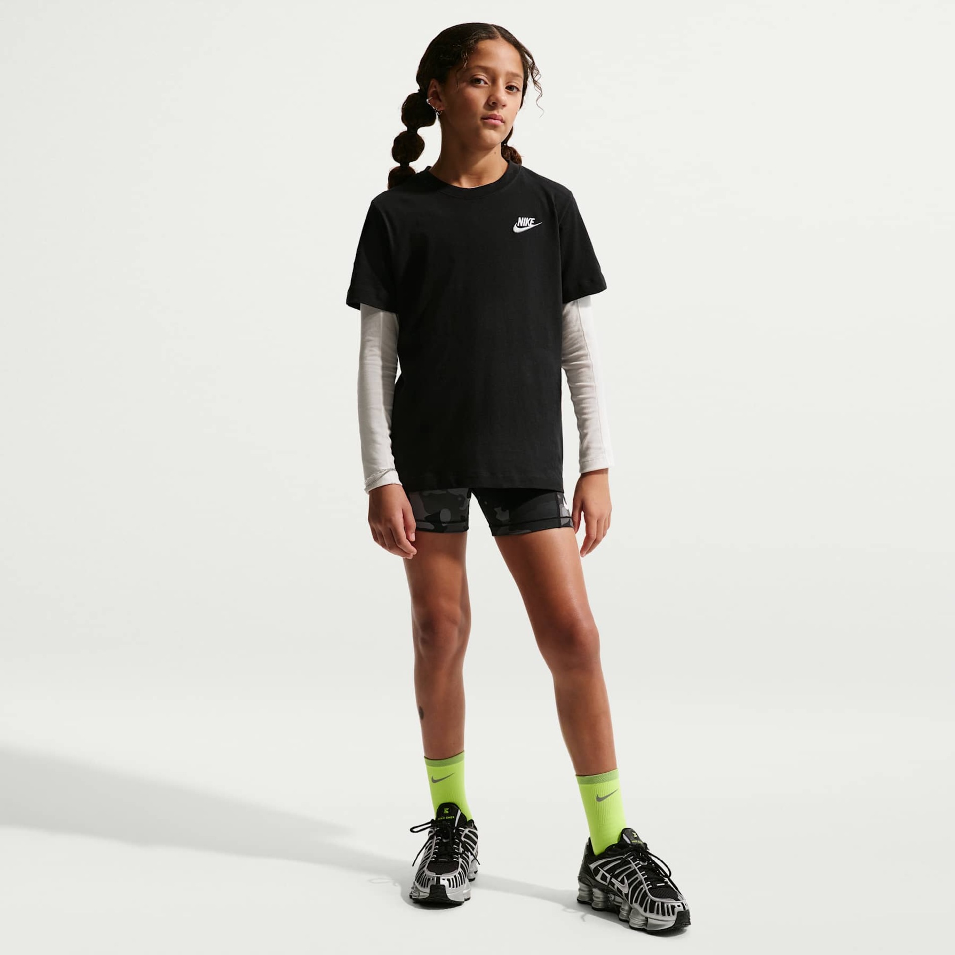 Camiseta Nike Sportswear Futura Infantil - Foto 4