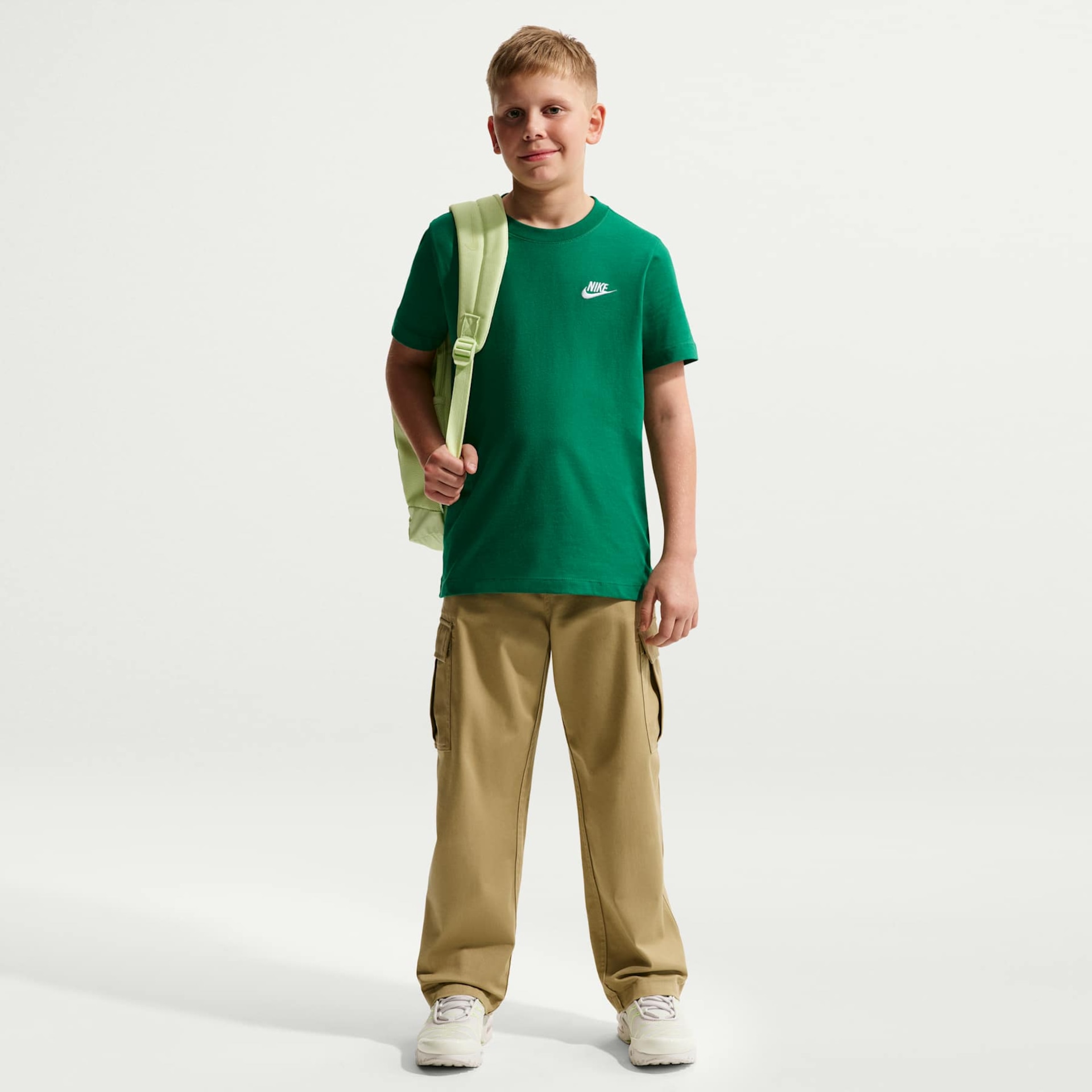 Camiseta Nike Sportswear Futura Infantil - Foto 4