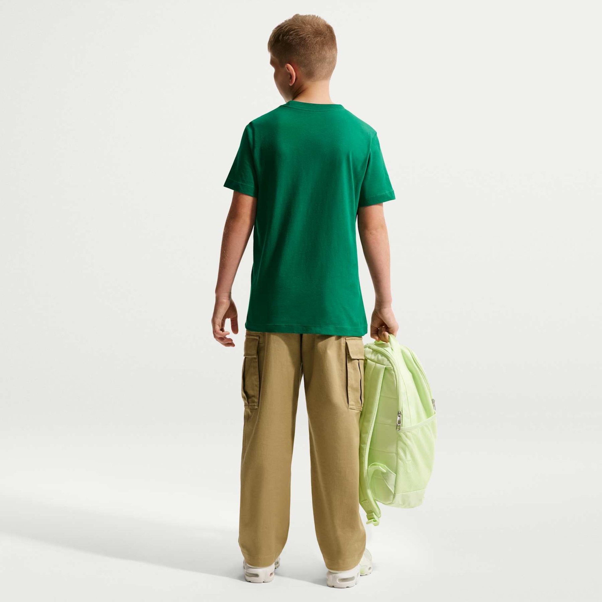 Camiseta Nike Sportswear Futura Infantil - Foto 5