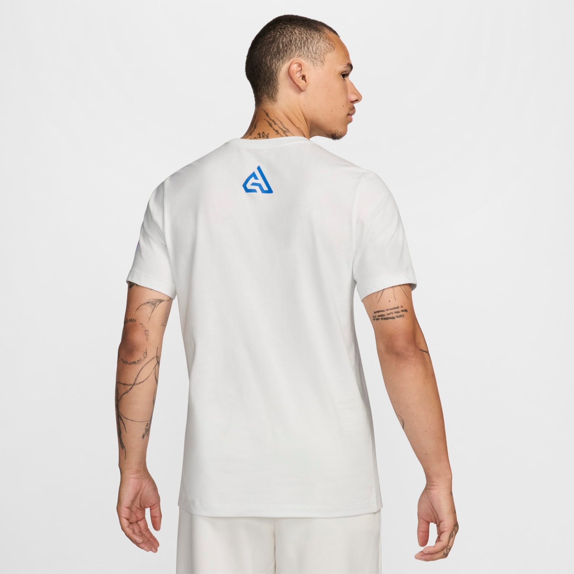 Camiseta Nike Giannis Masculina - Foto 2