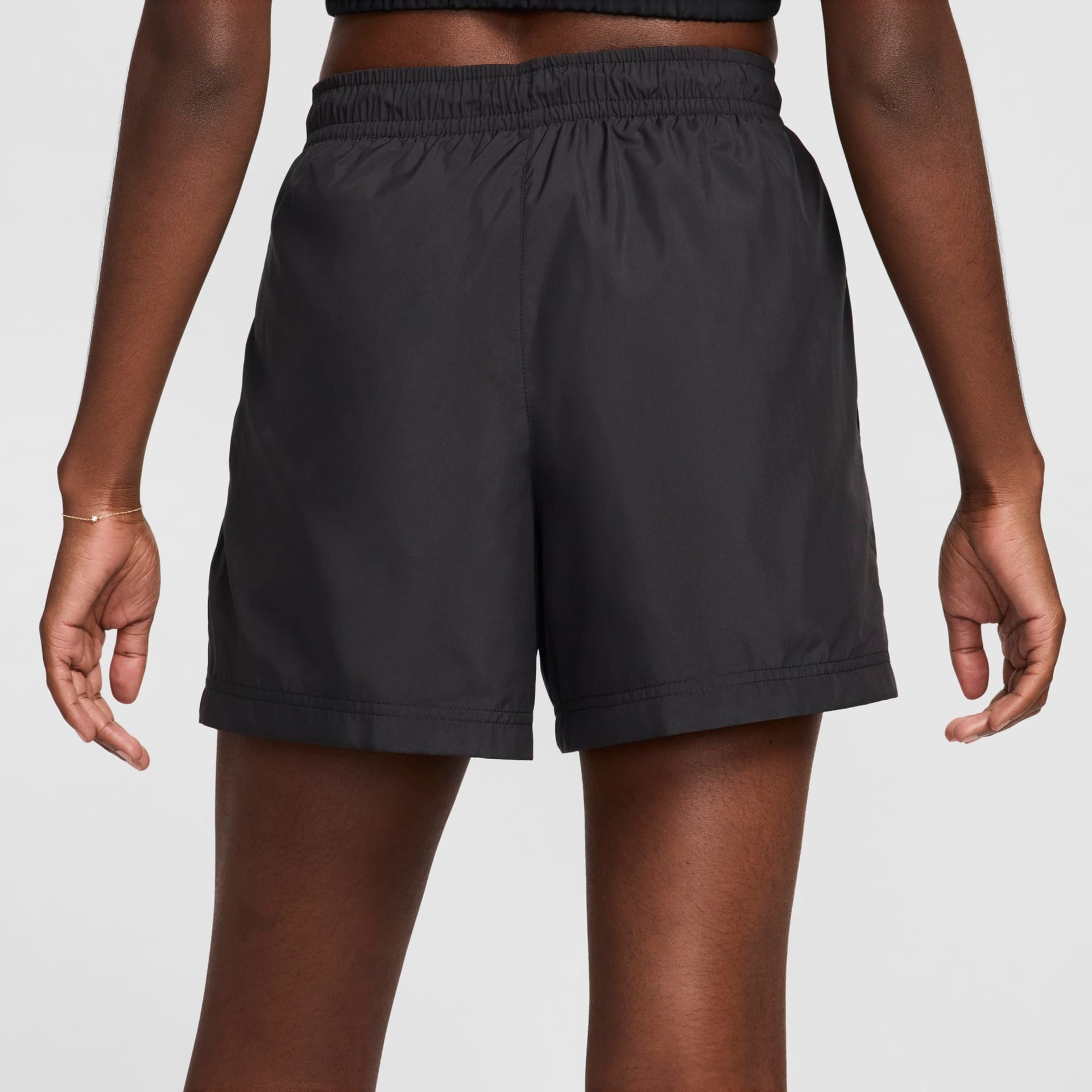 Shorts Nike Sportswear Essentials Woven Feminino - Foto 2