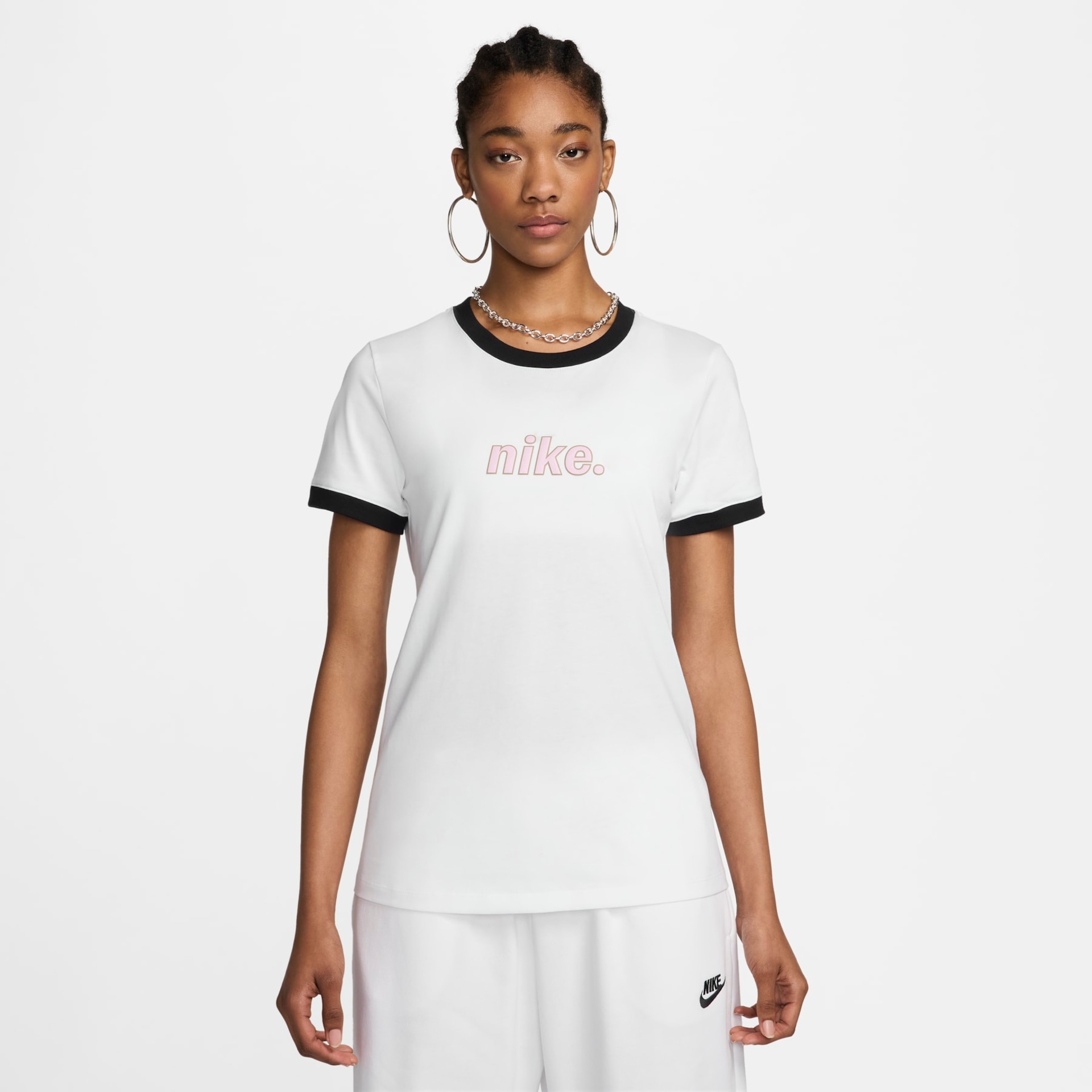 Camiseta Nike Sportswear Feminina - Foto 1