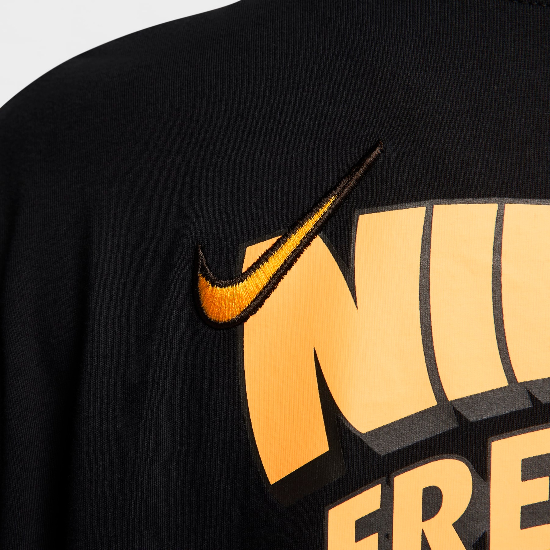 Camiseta Nike Sportswear Cortez Vintage Feminina - Foto 6