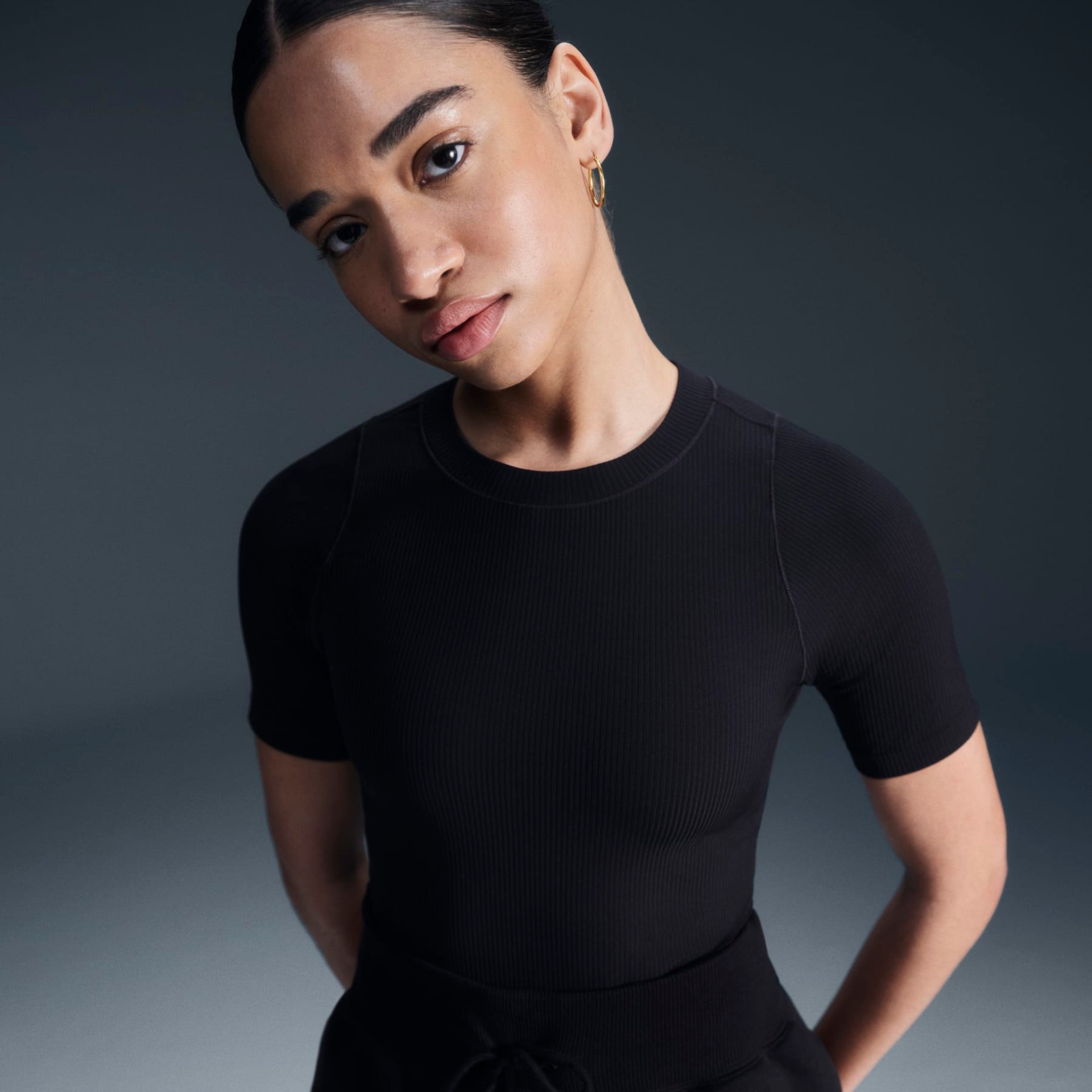 Camiseta Nike Dri-FIT One Cropped Feminina - Foto 1