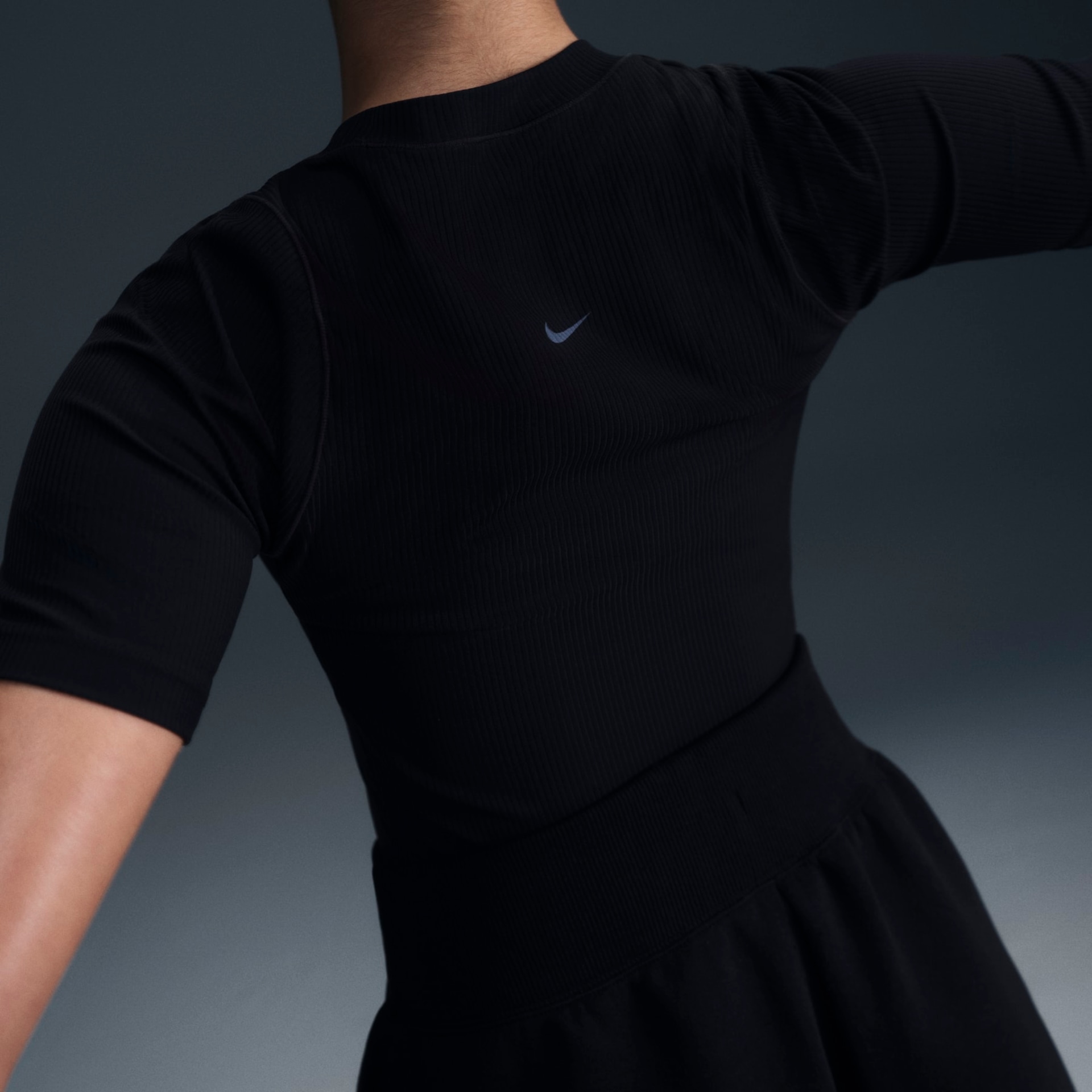 Camiseta Nike Dri-FIT One Cropped Feminina - Foto 3