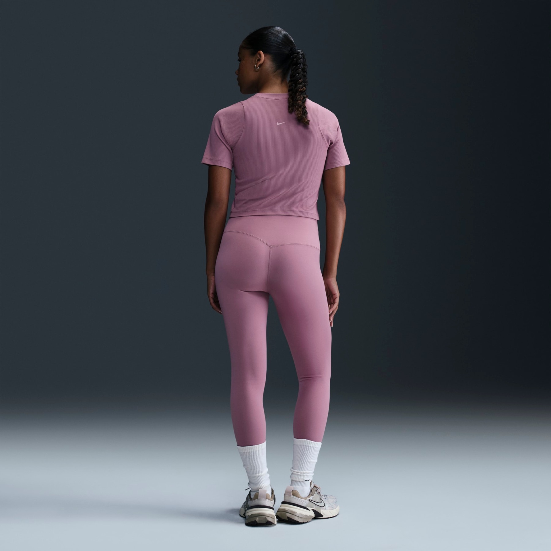 Camiseta Nike Dri-FIT One Cropped Feminina - Foto 5