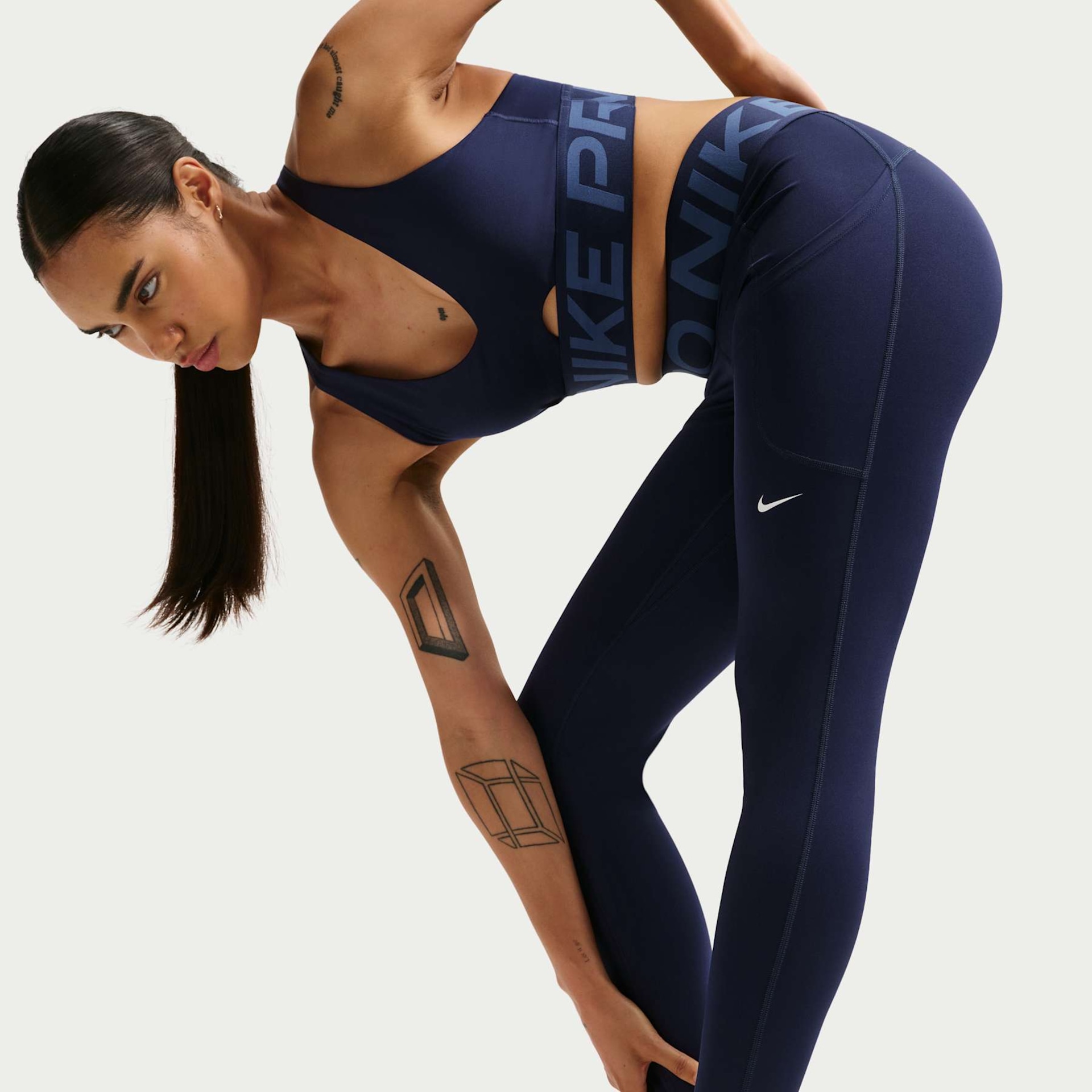 Legging Nike Pro Sculpt Feminina - Foto 4