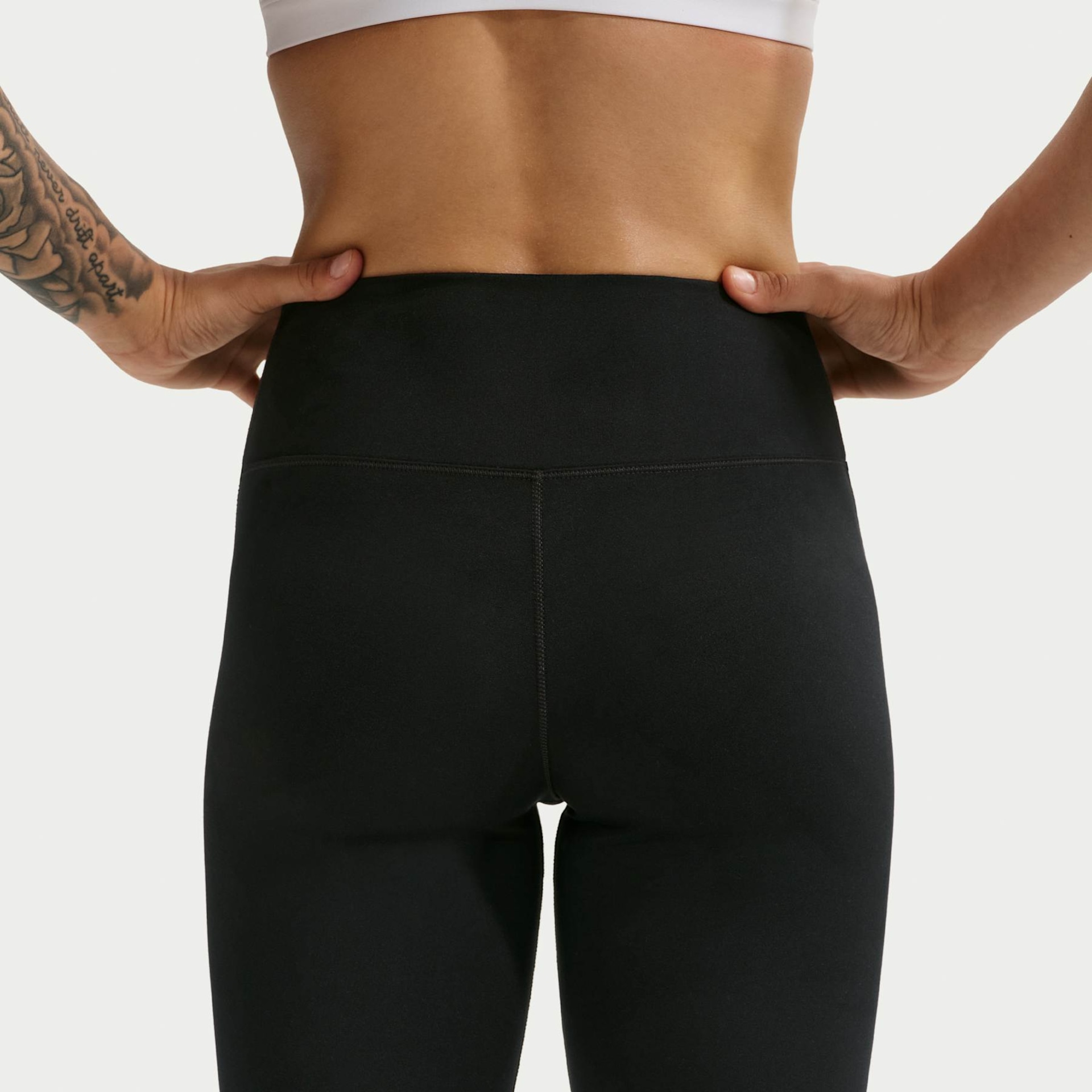 Calça Nike Dri-FIT One HR Feminina - Foto 3