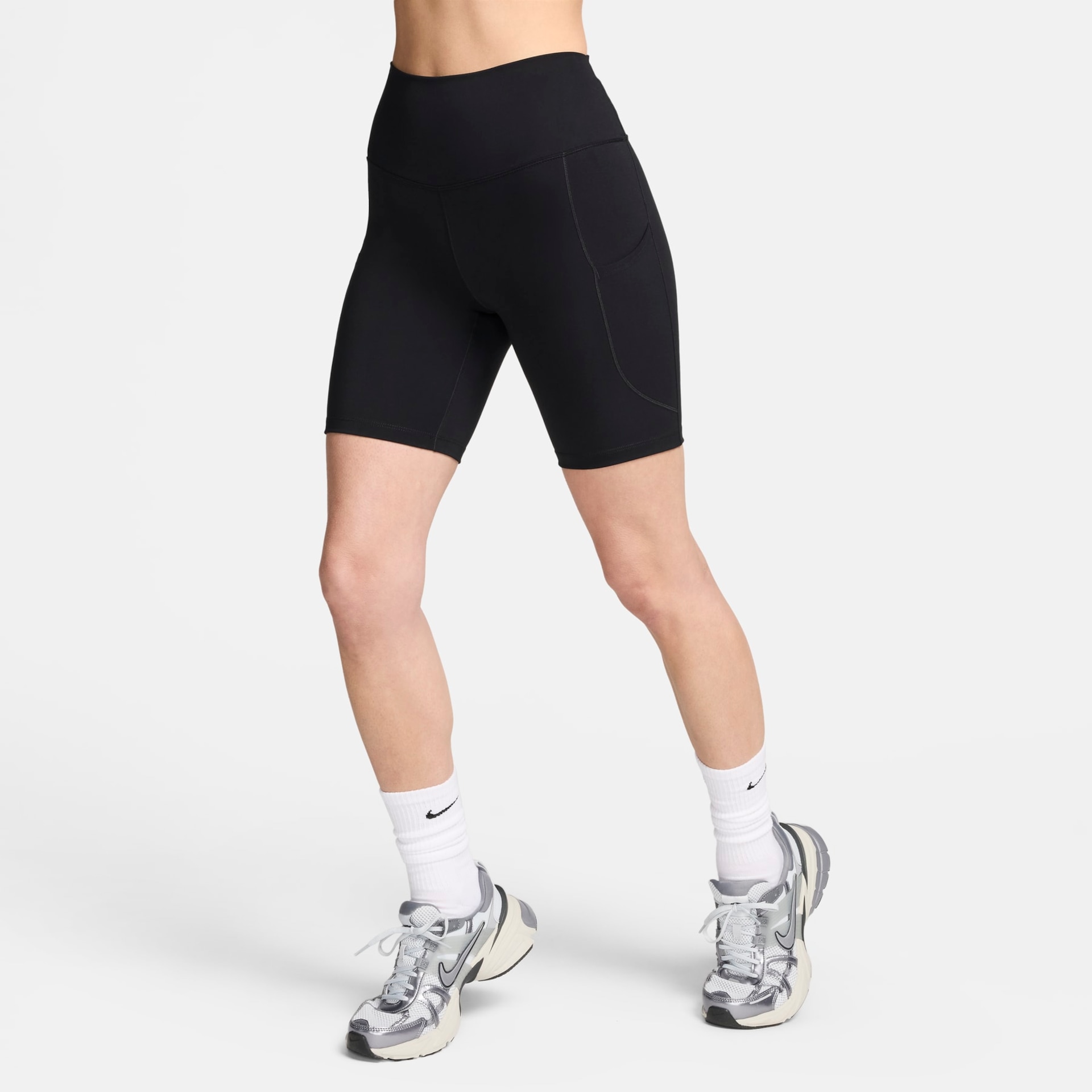 Shorts Nike Dri-FIT One HR 8IN Feminino - Foto 1