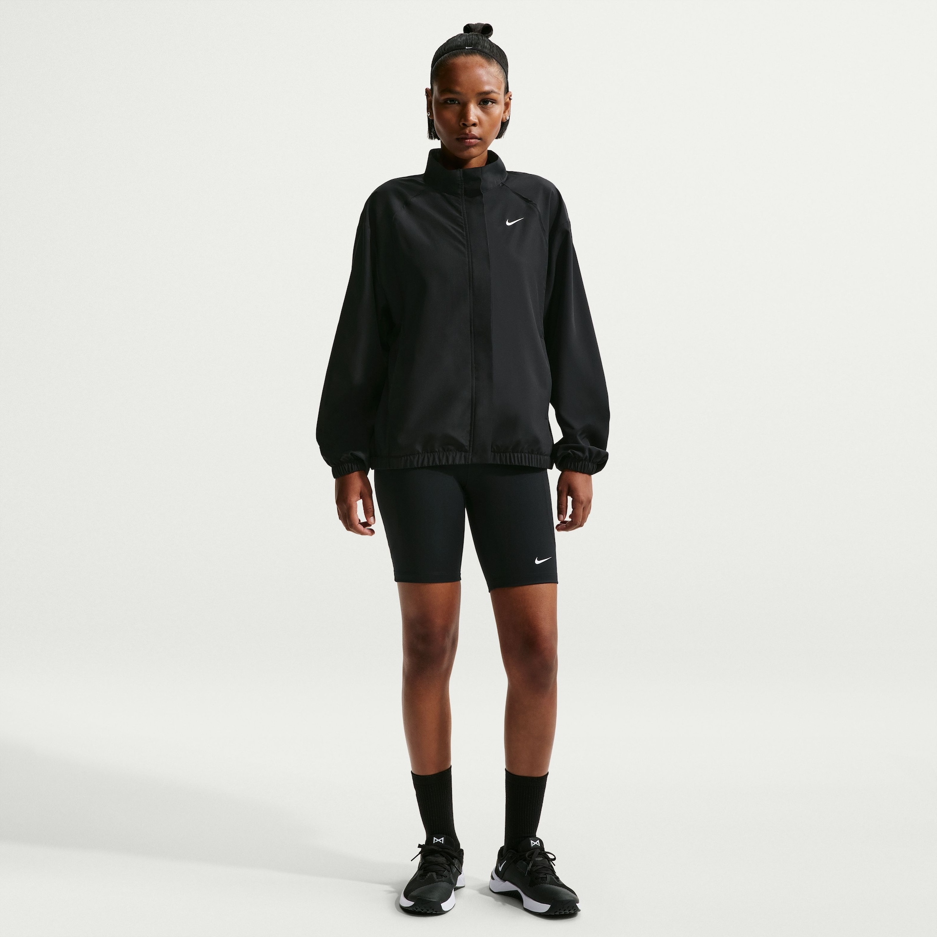 Shorts Nike Dri-FIT One HR 8IN Feminino - Foto 1