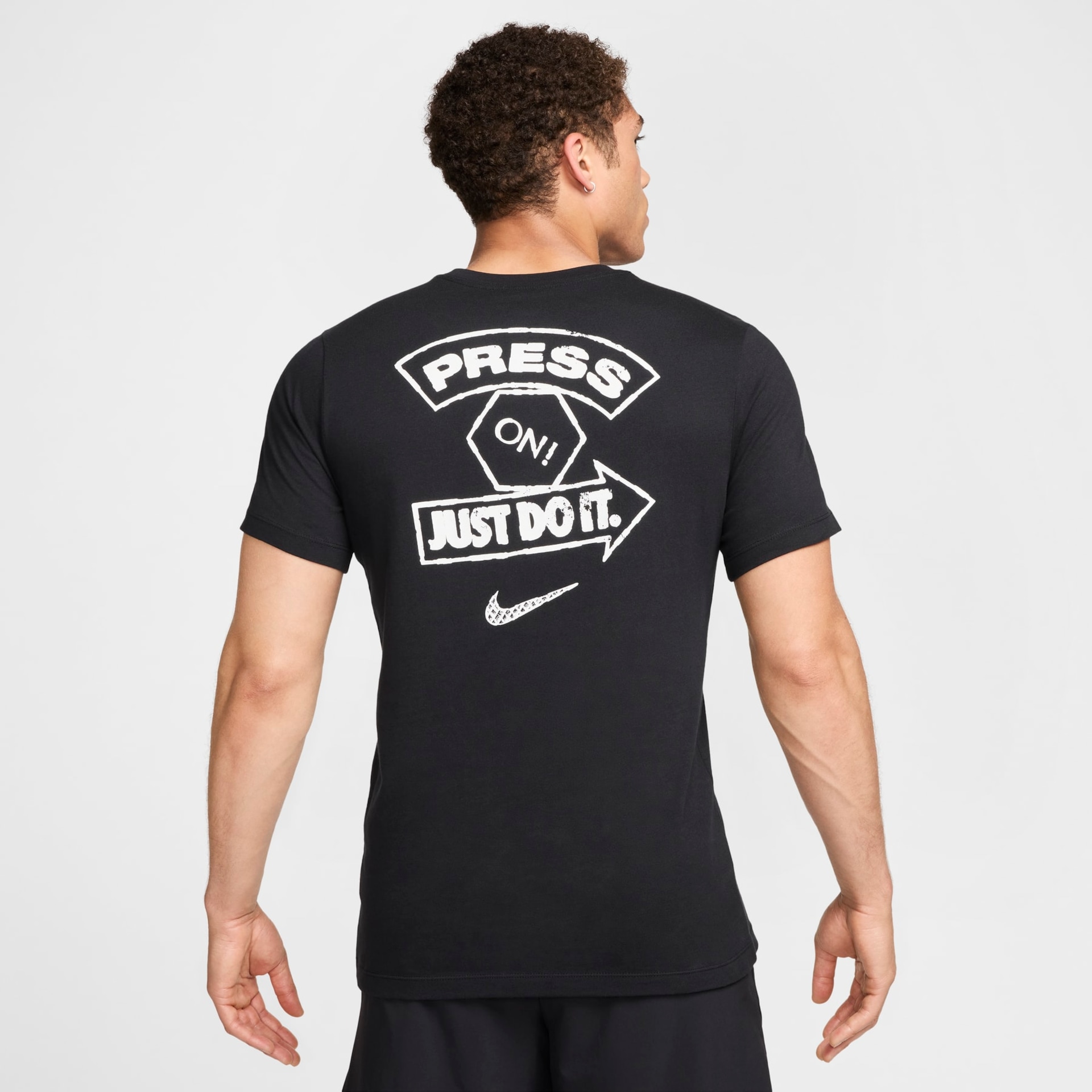 Camiseta Nike Gym Club Masculina - Foto 2