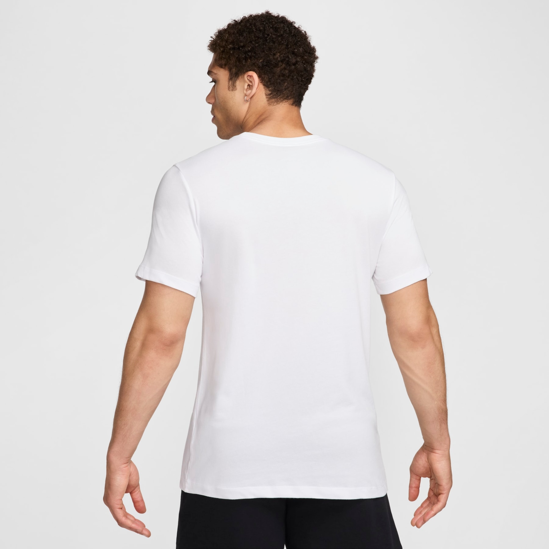 Camiseta Nike Dri-FIT Gym Masculina - Foto 5