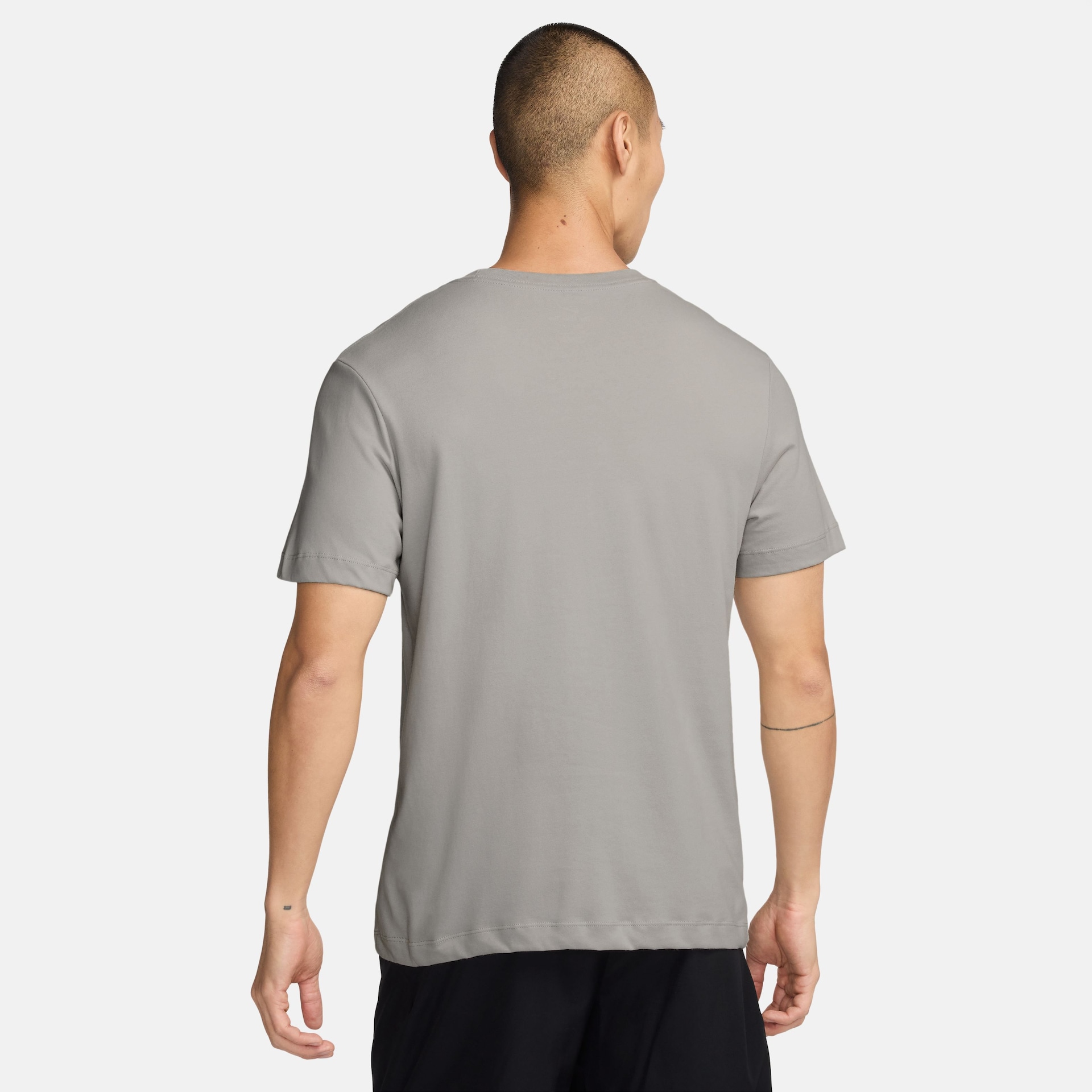 Camiseta Nike Dri-FIT Gym Masculina - Foto 2