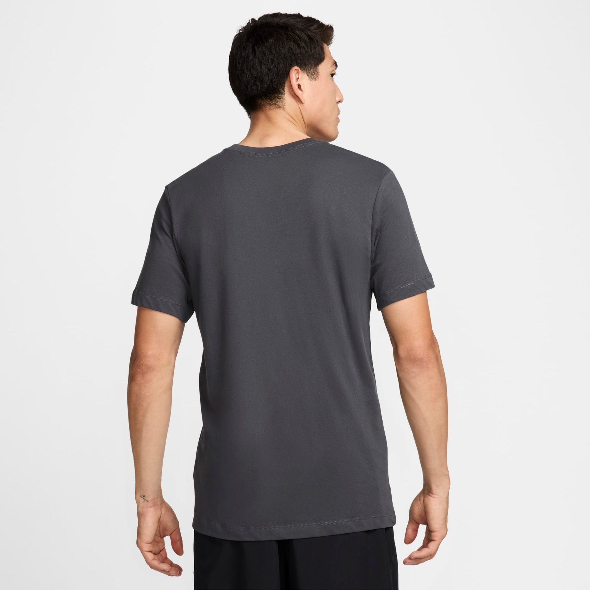 Camiseta Nike Dri-FIT Gym Masculina - Foto 5