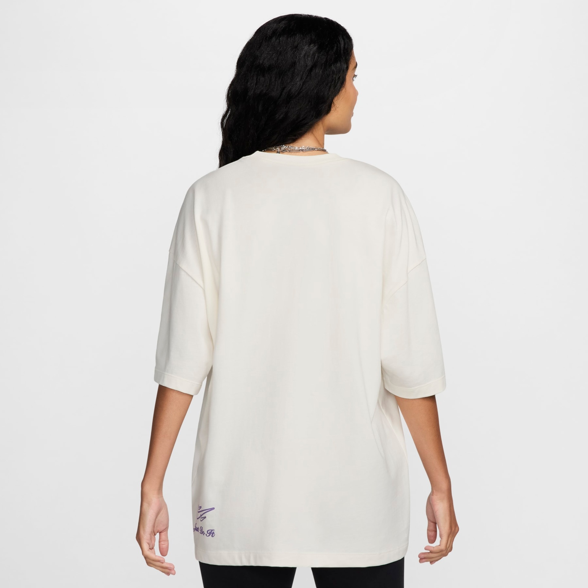 Camiseta Nike Sportswear Dance Feminina - Foto 3