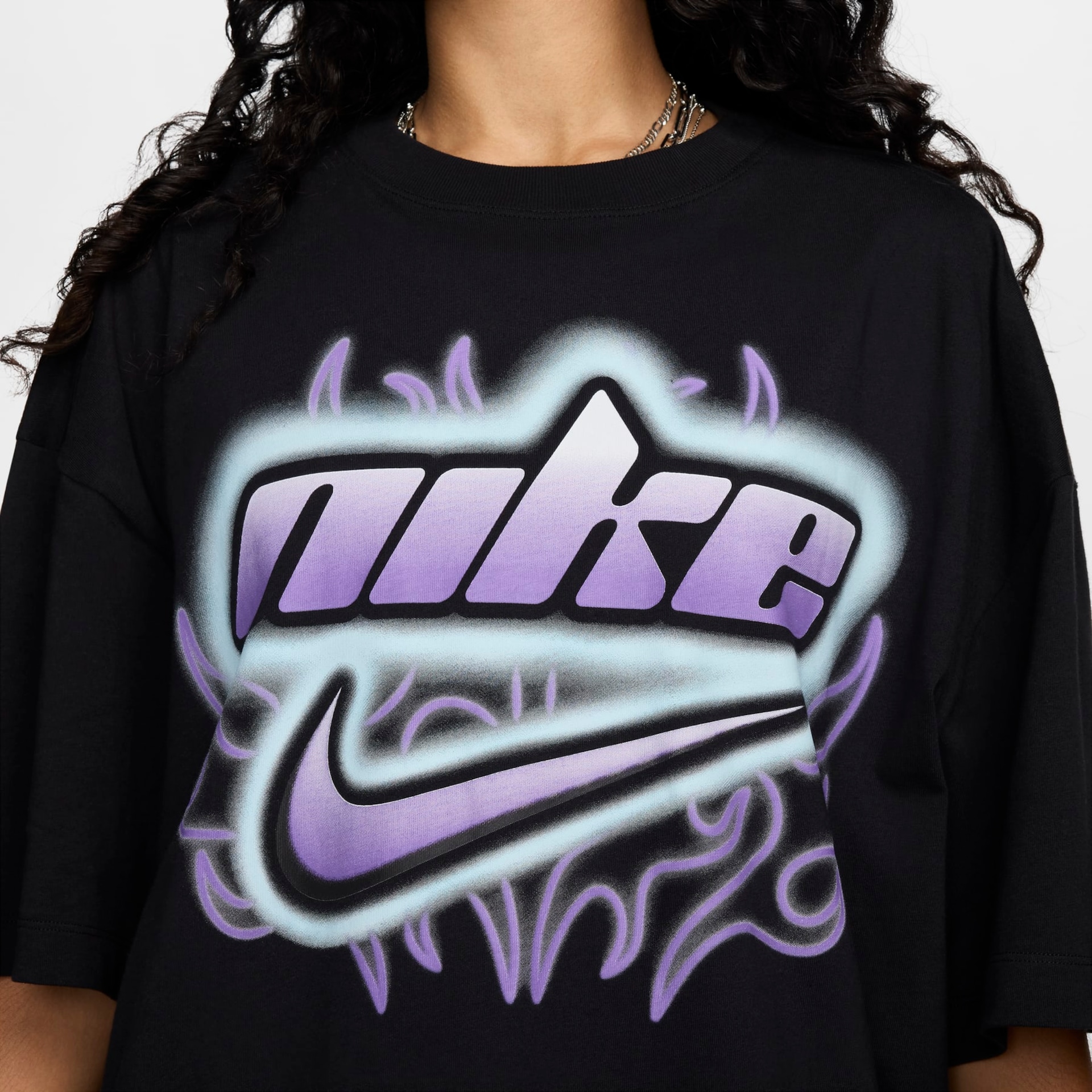 Camiseta Nike Sportswear Dance Feminina - Foto 4