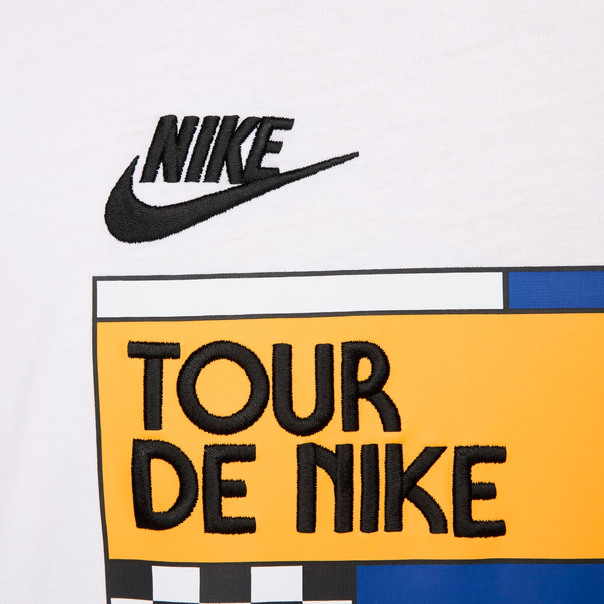 Camiseta Nike Sportswear "Tour de Nike" Masculina - Foto 4