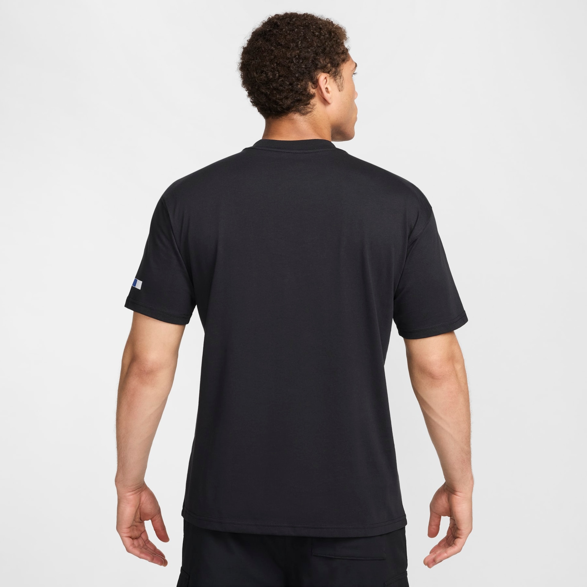 Camiseta Nike Sportswear "Tour de Nike" Masculina - Foto 2