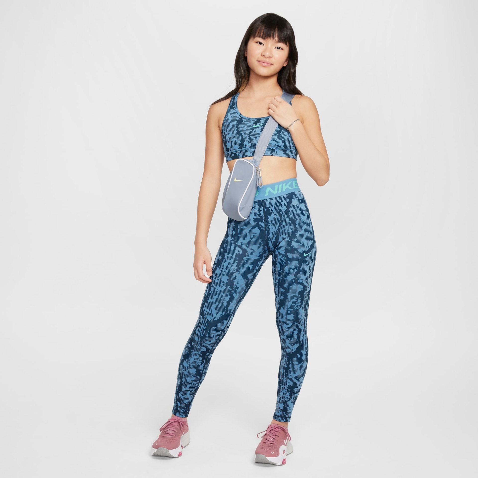 Calça Nike Tri-FIT Sport Infantil - Foto 4