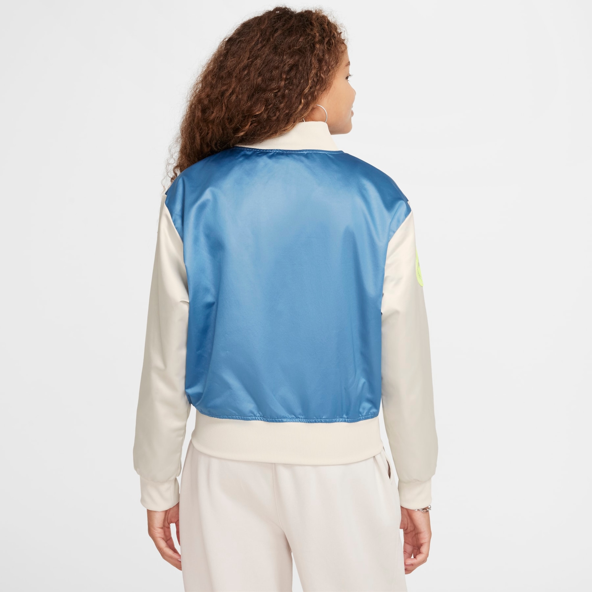 Jaqueta Nike Sportswear Varsity Infantil - Foto 2