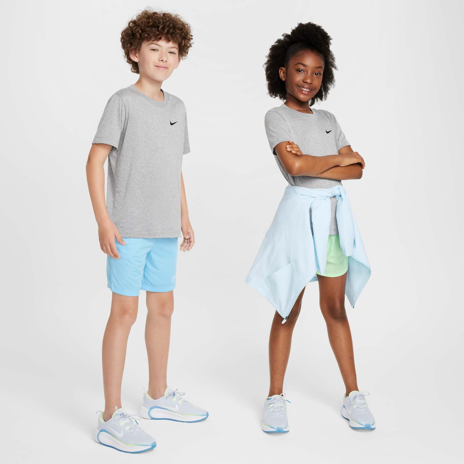 Camiseta Nike Dri-FIT Swoosh Infantil - Foto 4