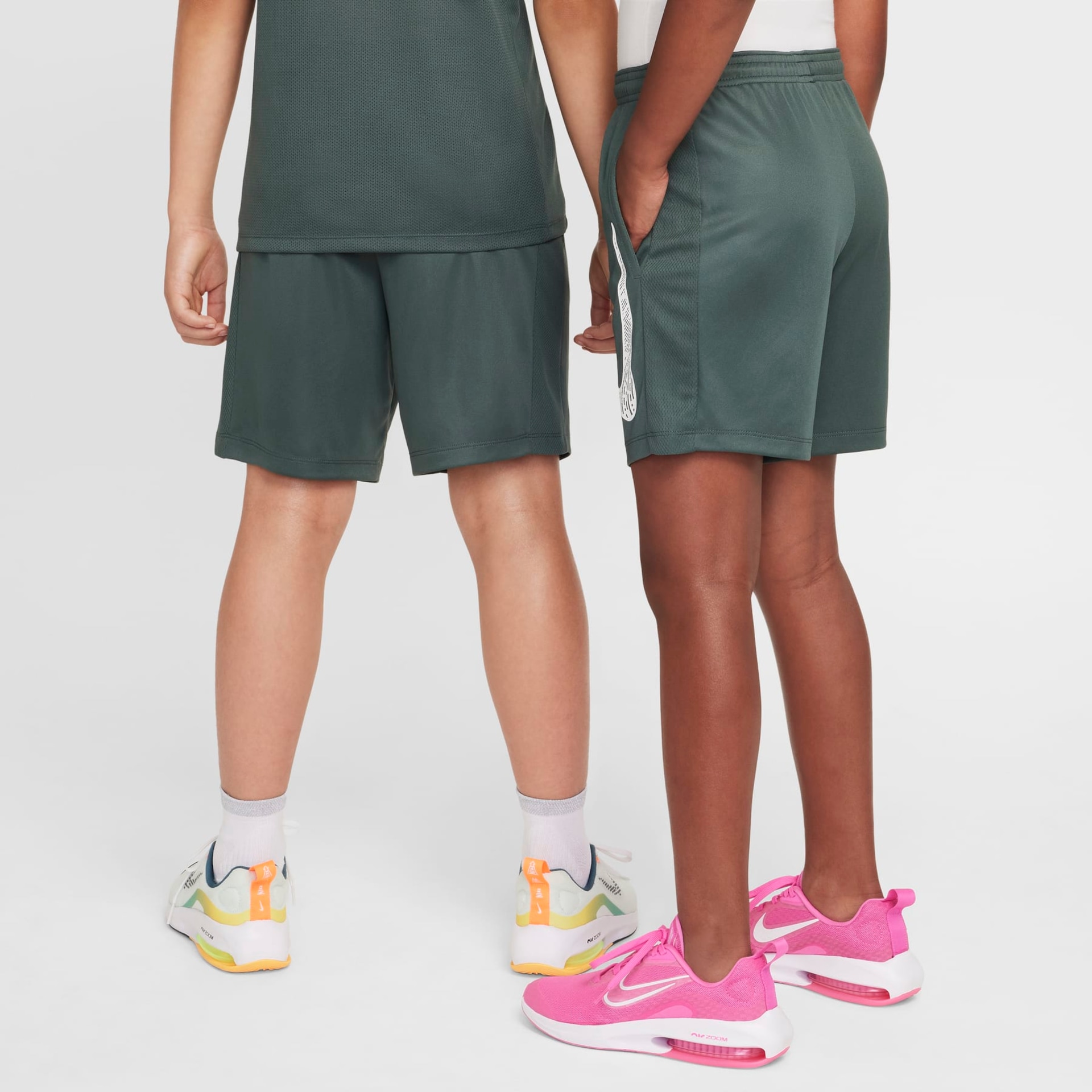 Shorts Nike Dri-FIT Trophy 23 Infantil - Foto 2