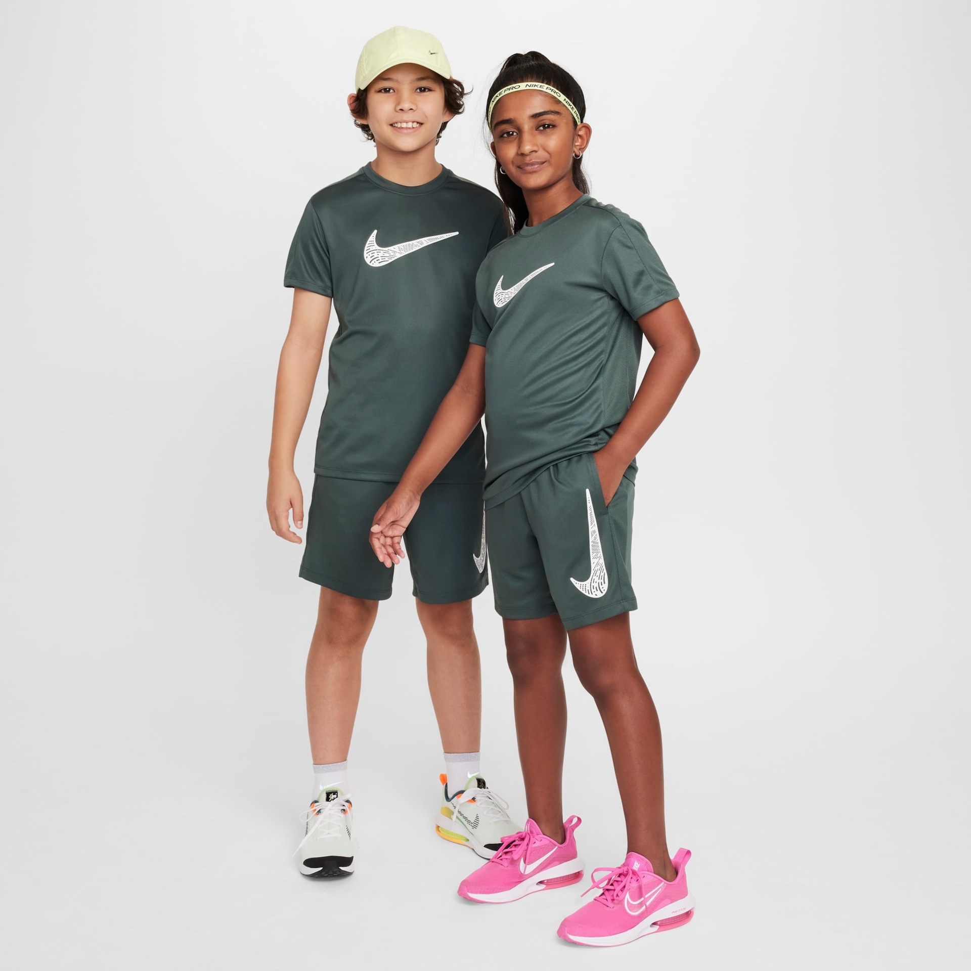 Shorts Nike Dri-FIT Trophy 23 Infantil - Foto 7