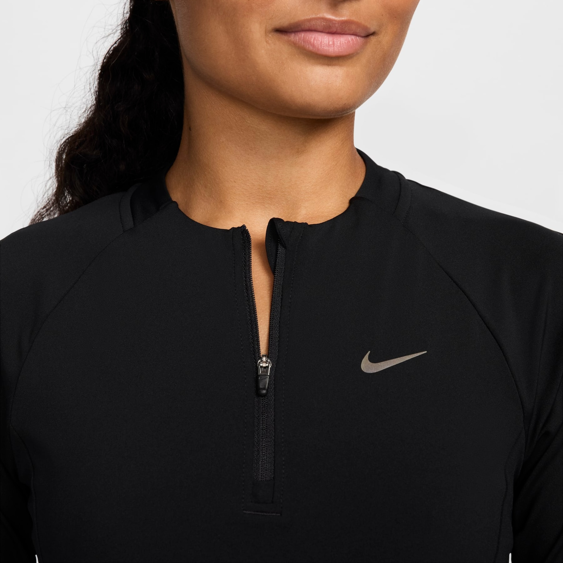 Camiseta Nike Dri-FIT Run Division Feminina - Foto 4