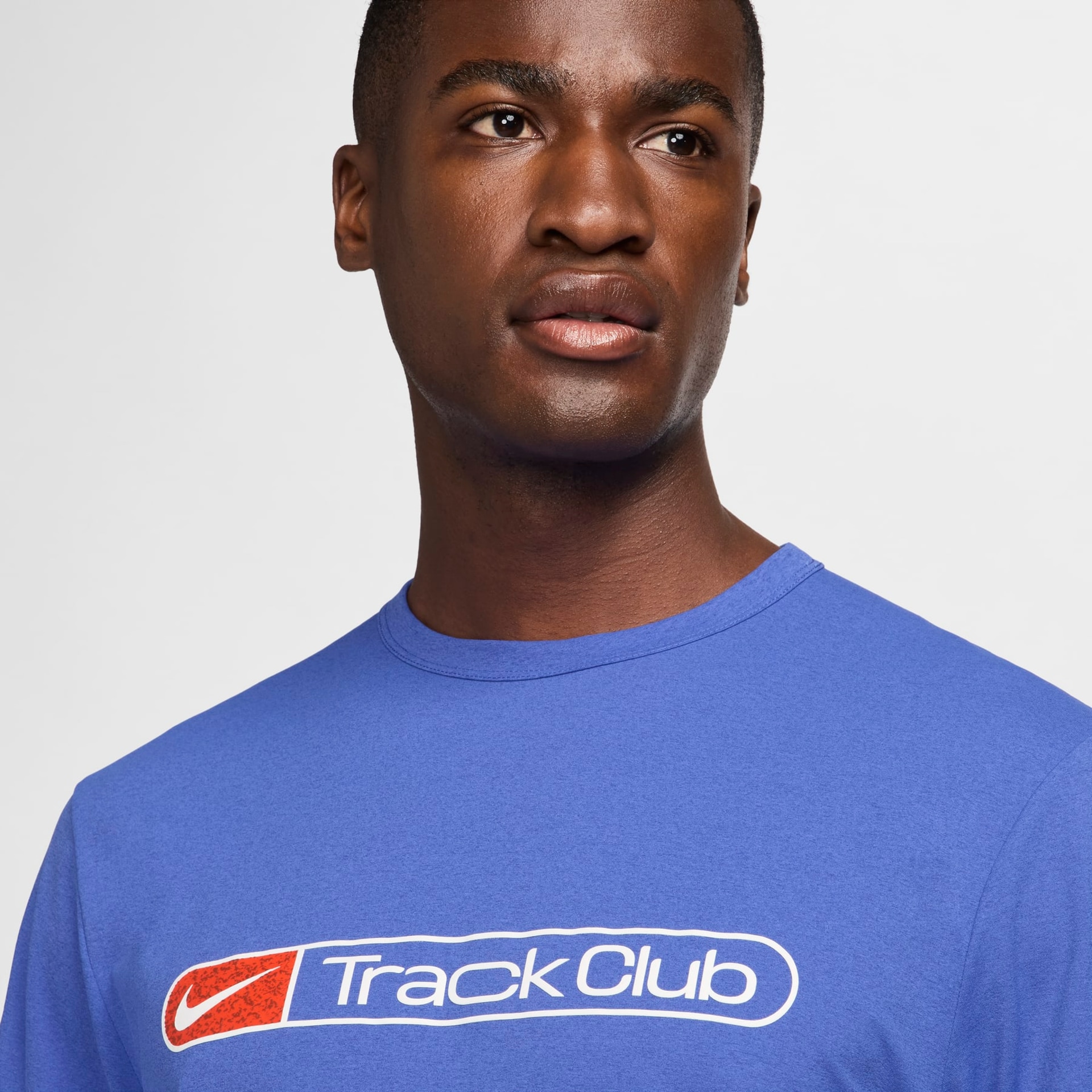 Camiseta Nike Track Club Masculina - Foto 3