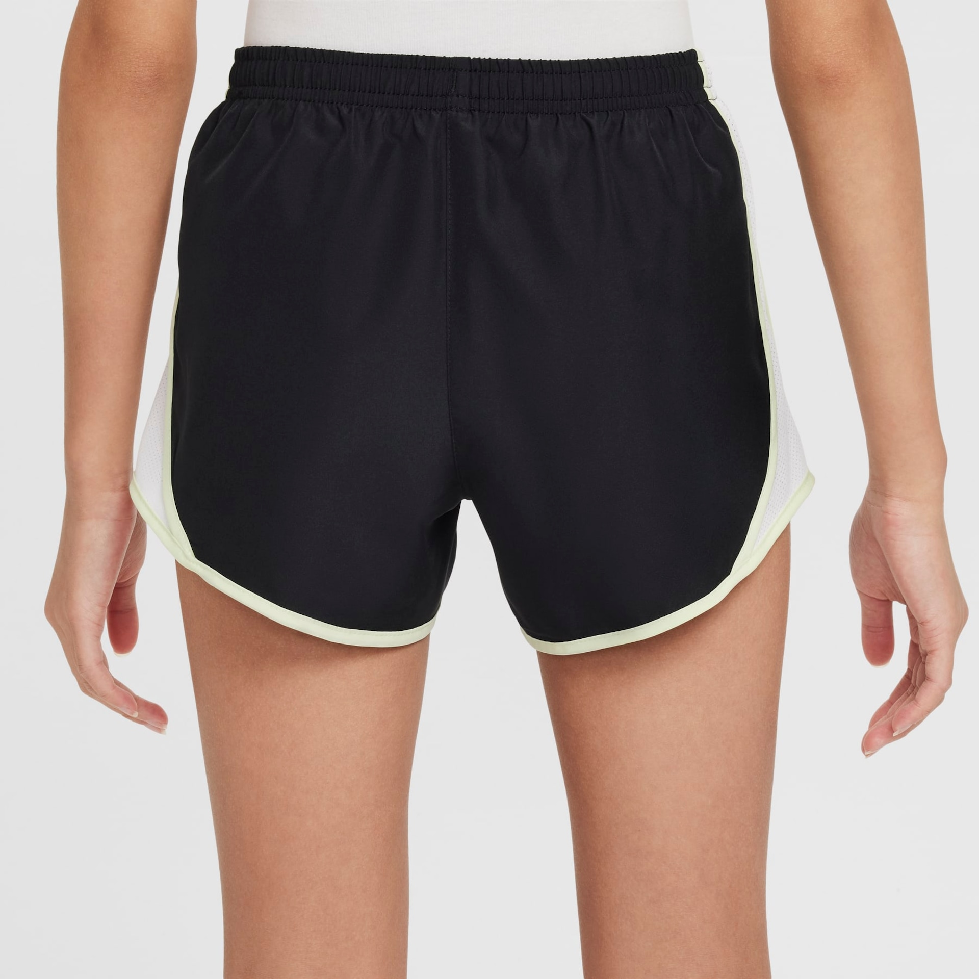 Shorts Nike Dri-FIT Tempo Infantil - Foto 2