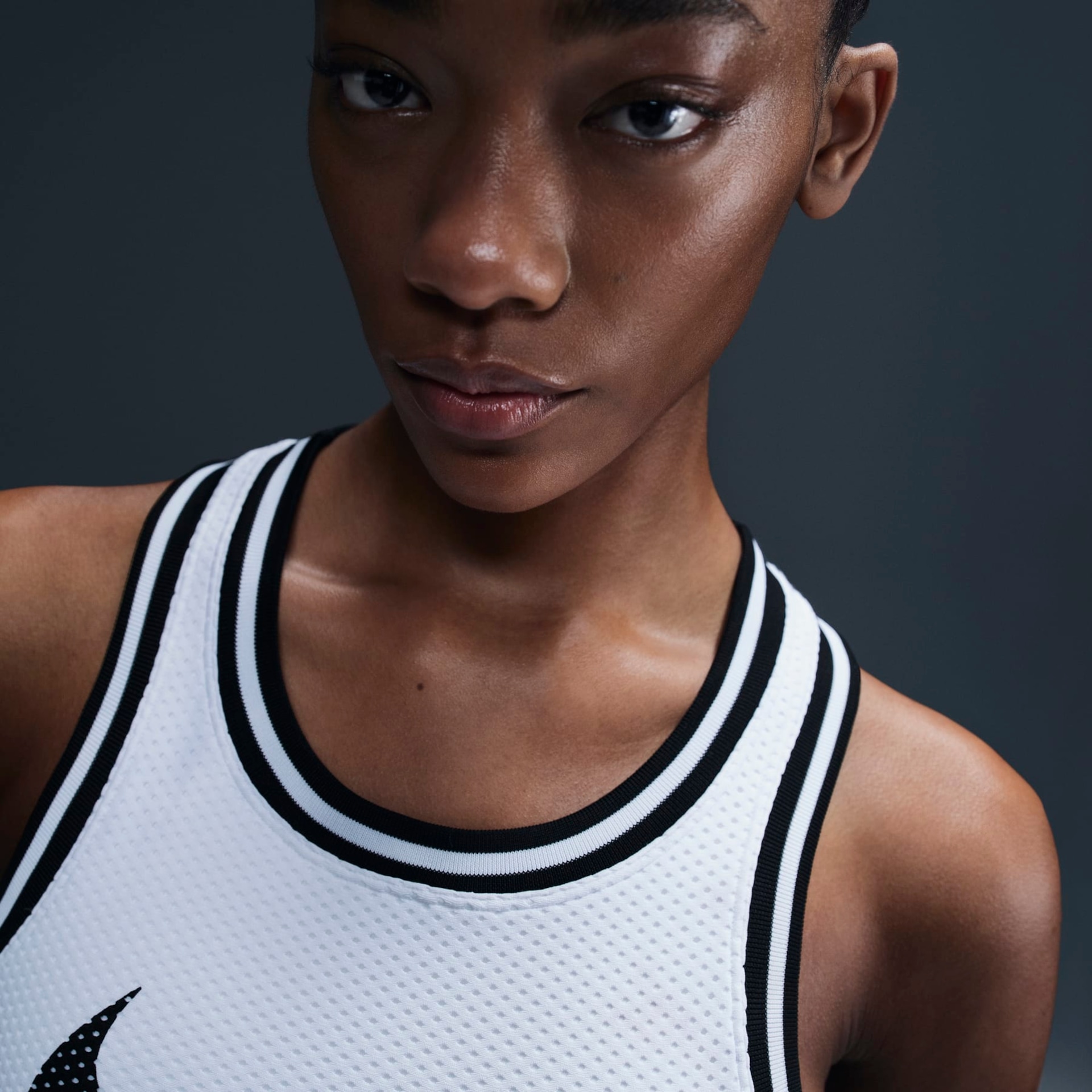 Top Nike Indy Feminino - Foto 2