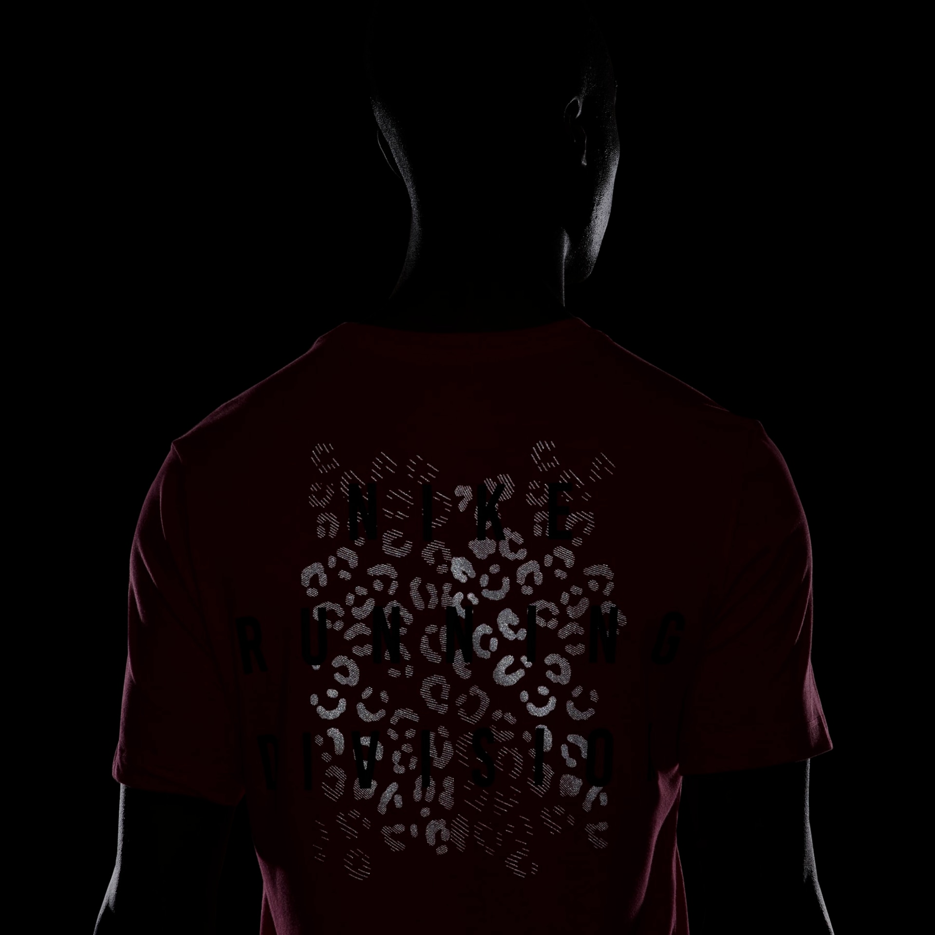 Camiseta Nike Dri-FIT Run Masculina - Foto 6