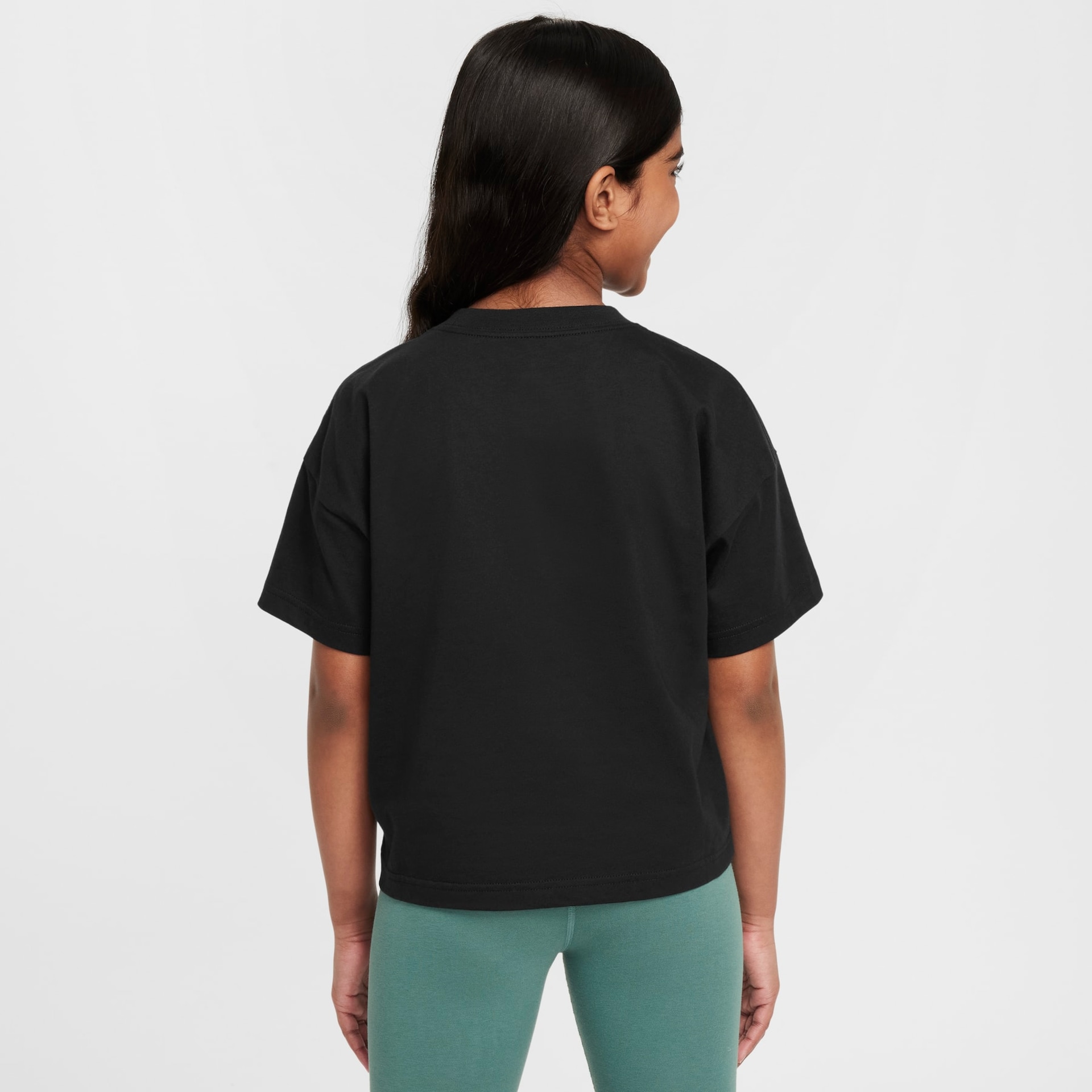 Camiseta Nike Sportswear Essential Infantil - Foto 4