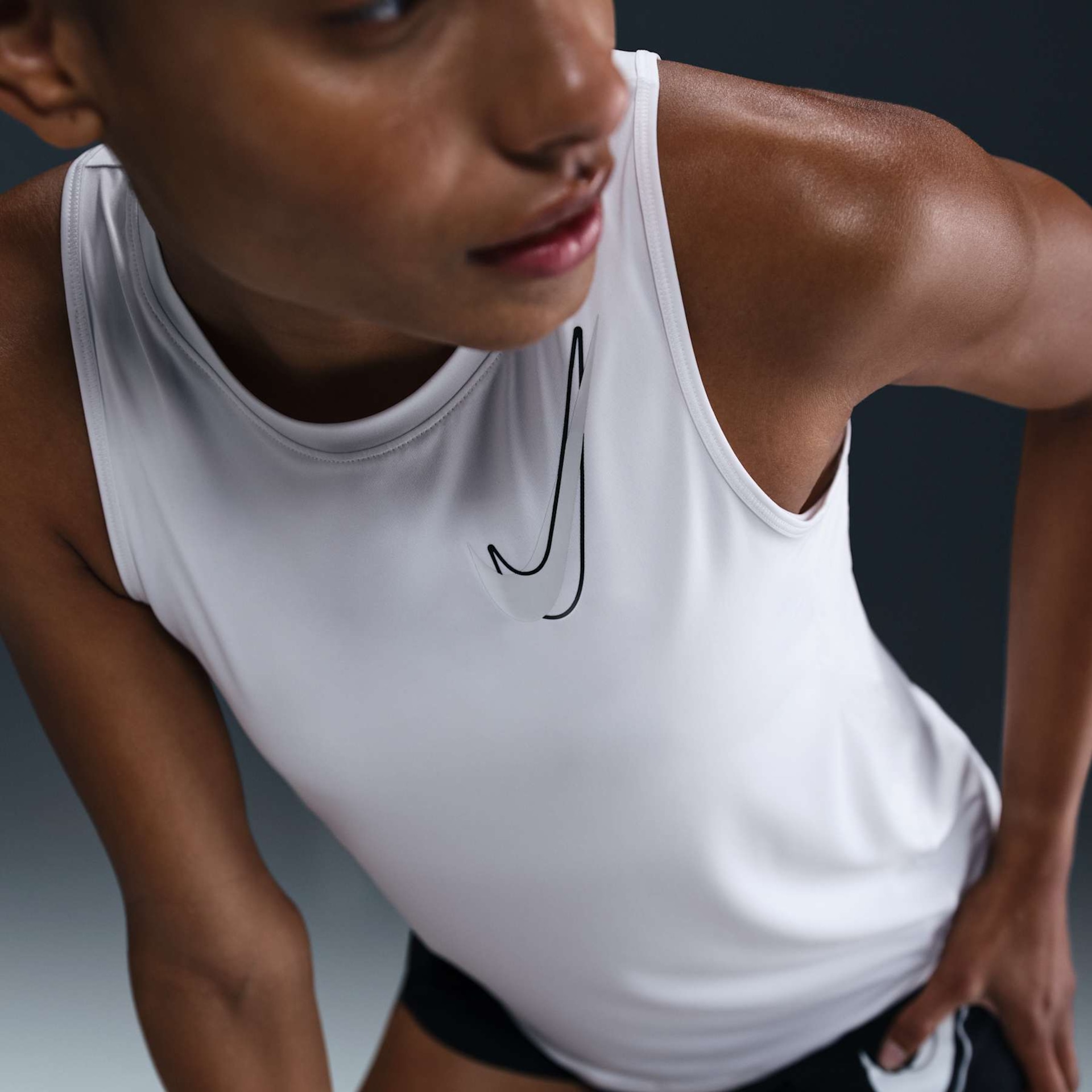 Camiseta Nike One Swoosh Feminina - Foto 3