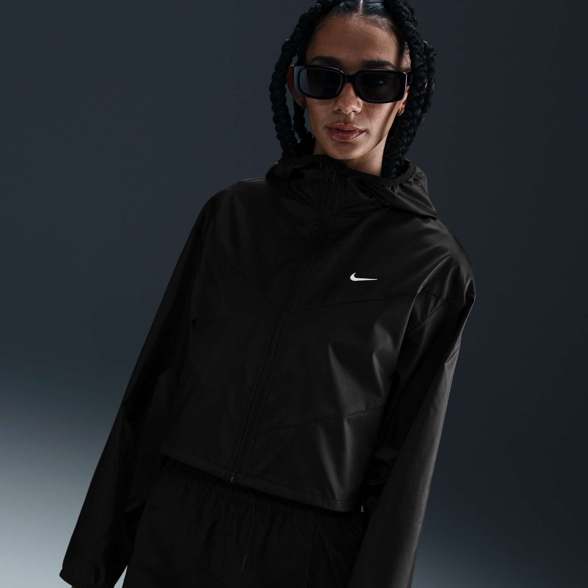 Jaqueta Nike Sportswear Windrunner Feminina - Foto 1