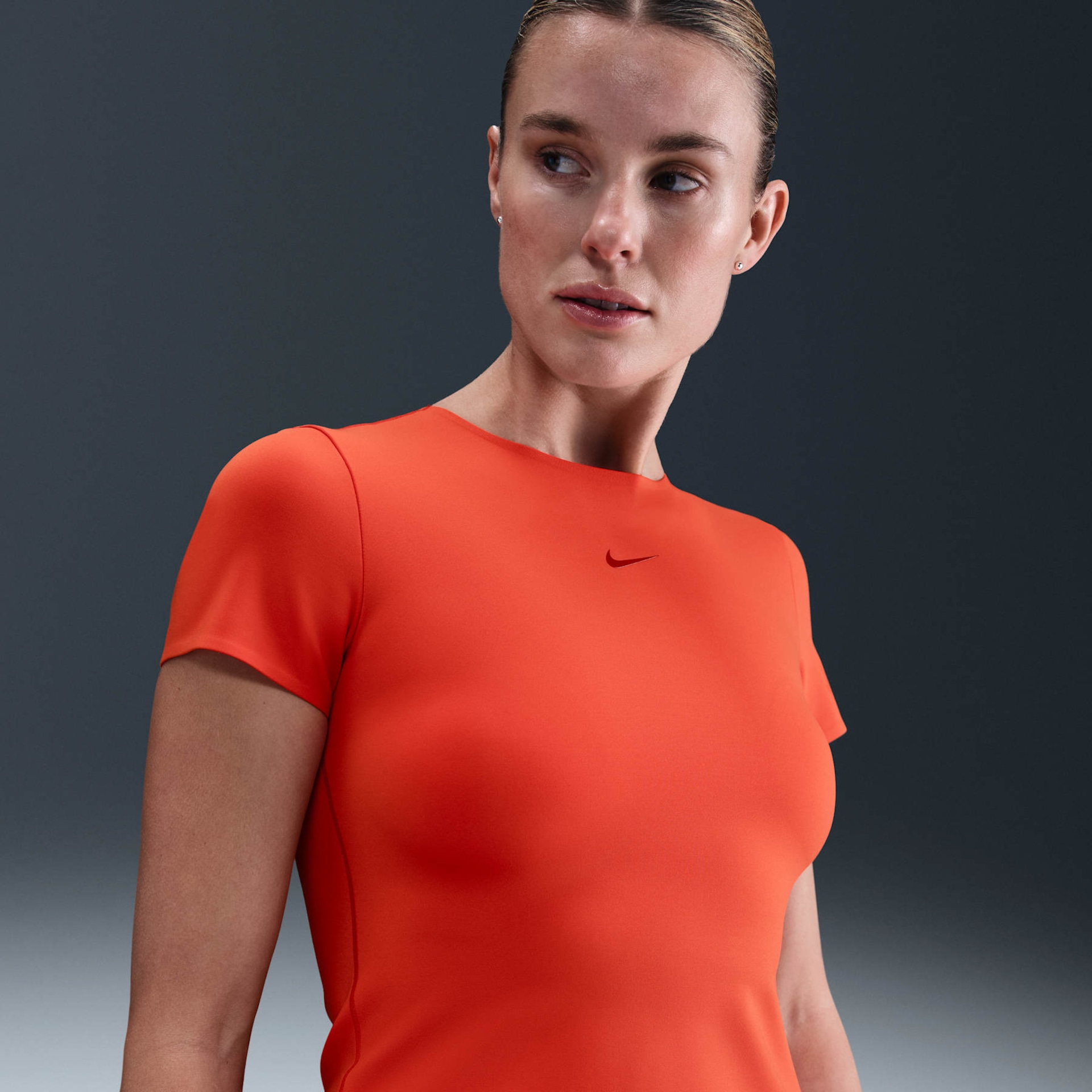 Camiseta Nike Dri-FIT Form Feminina - Foto 1