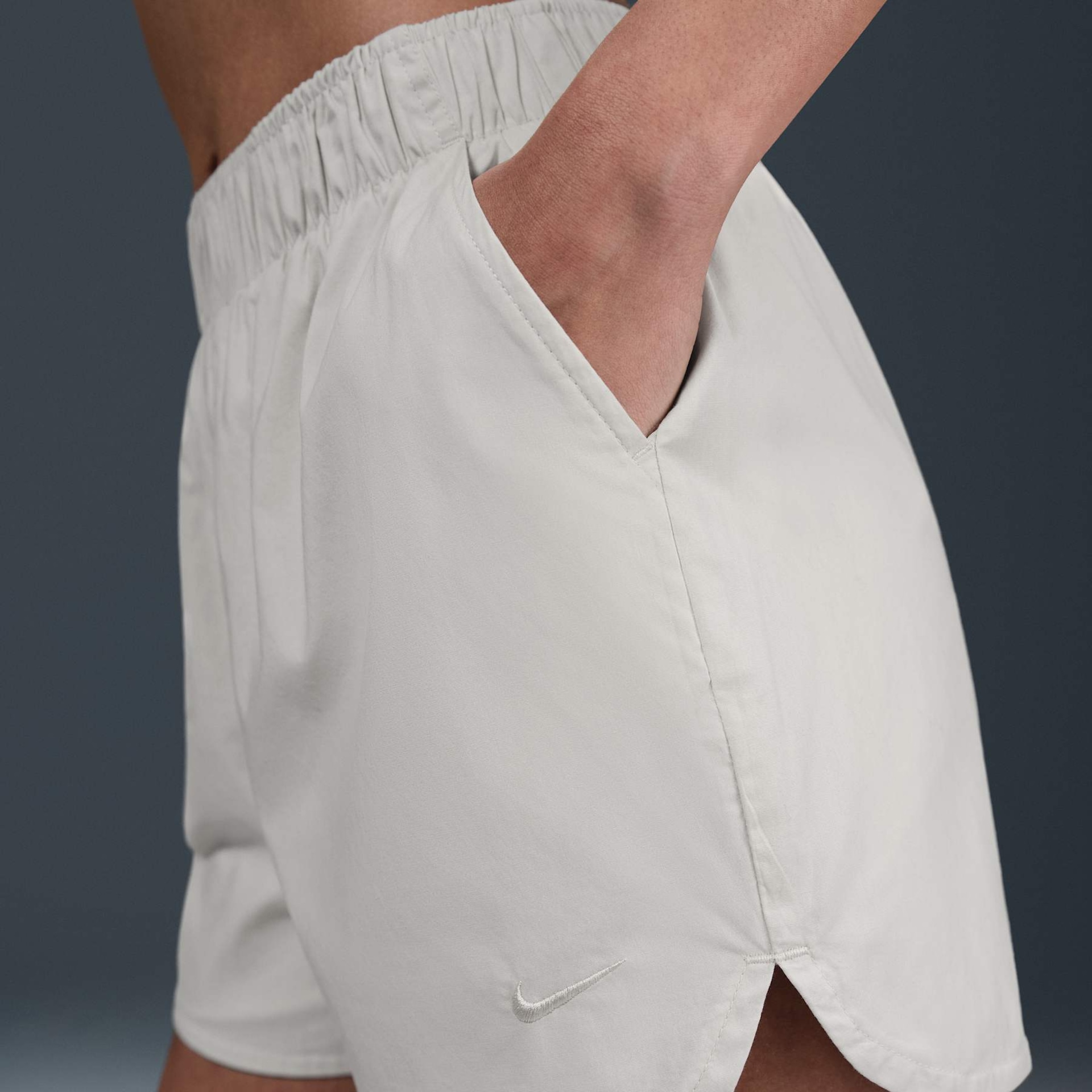 Shorts Nike Sportswear HR 4" Feminino - Foto 3
