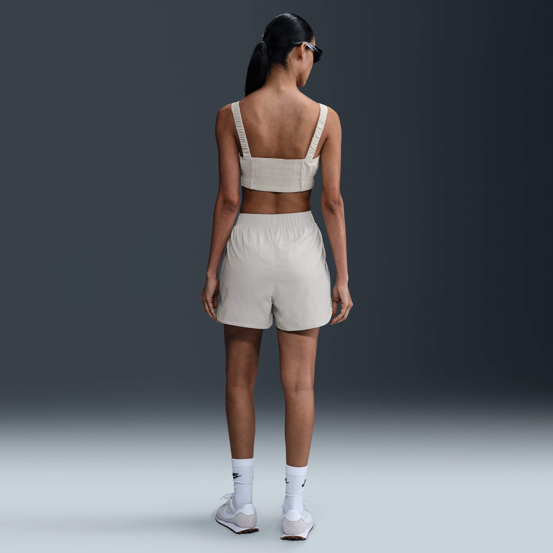 Shorts Nike Sportswear HR 4" Feminino - Foto 4