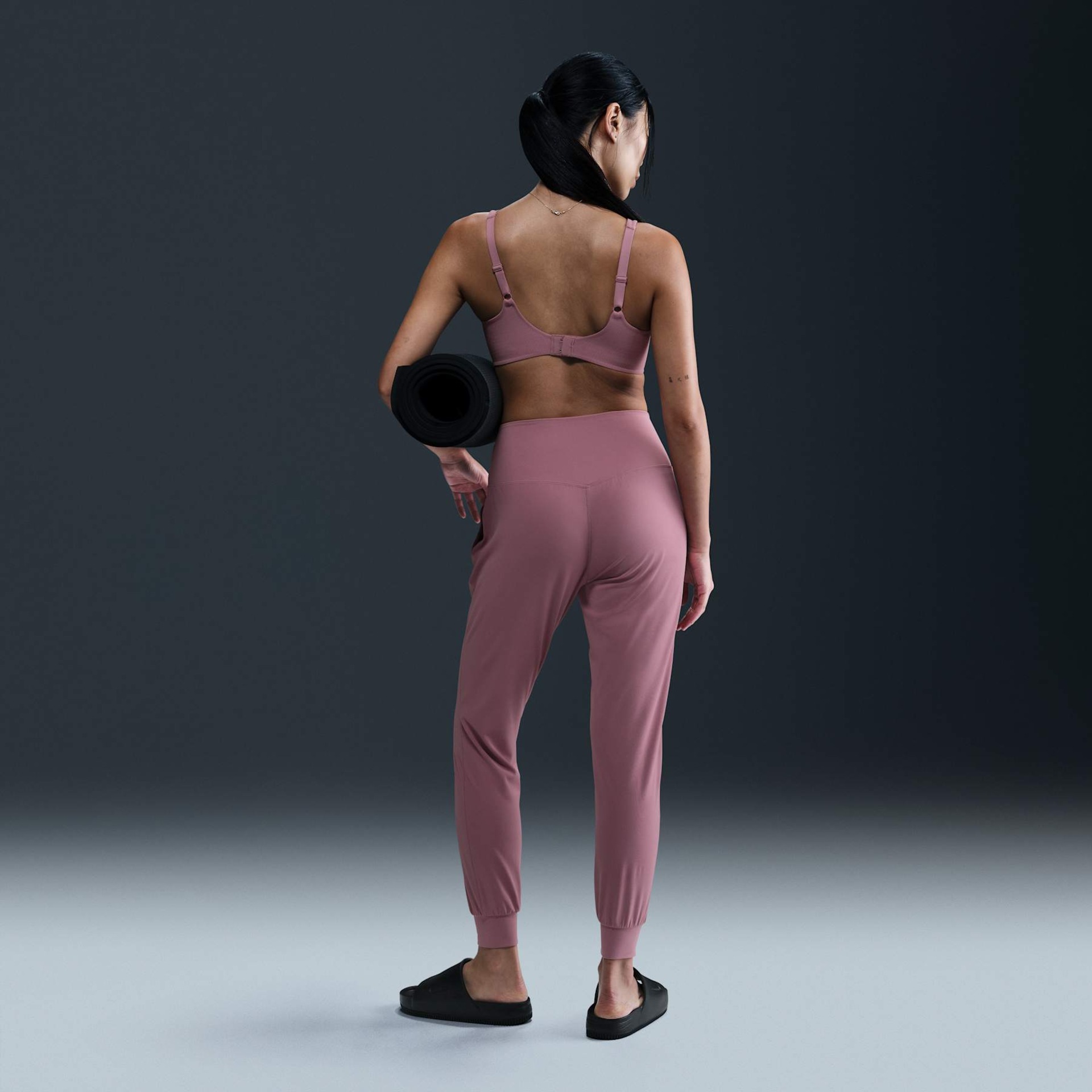 Legging Nike Zenvy Jogger Feminina - Foto 4
