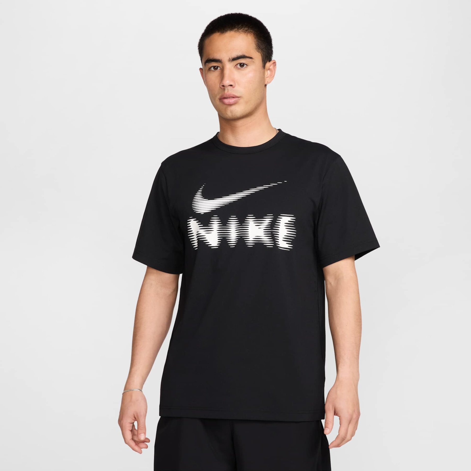 Imagem principal de Camiseta Nike Hyverse Dri-FIT UV Masculina