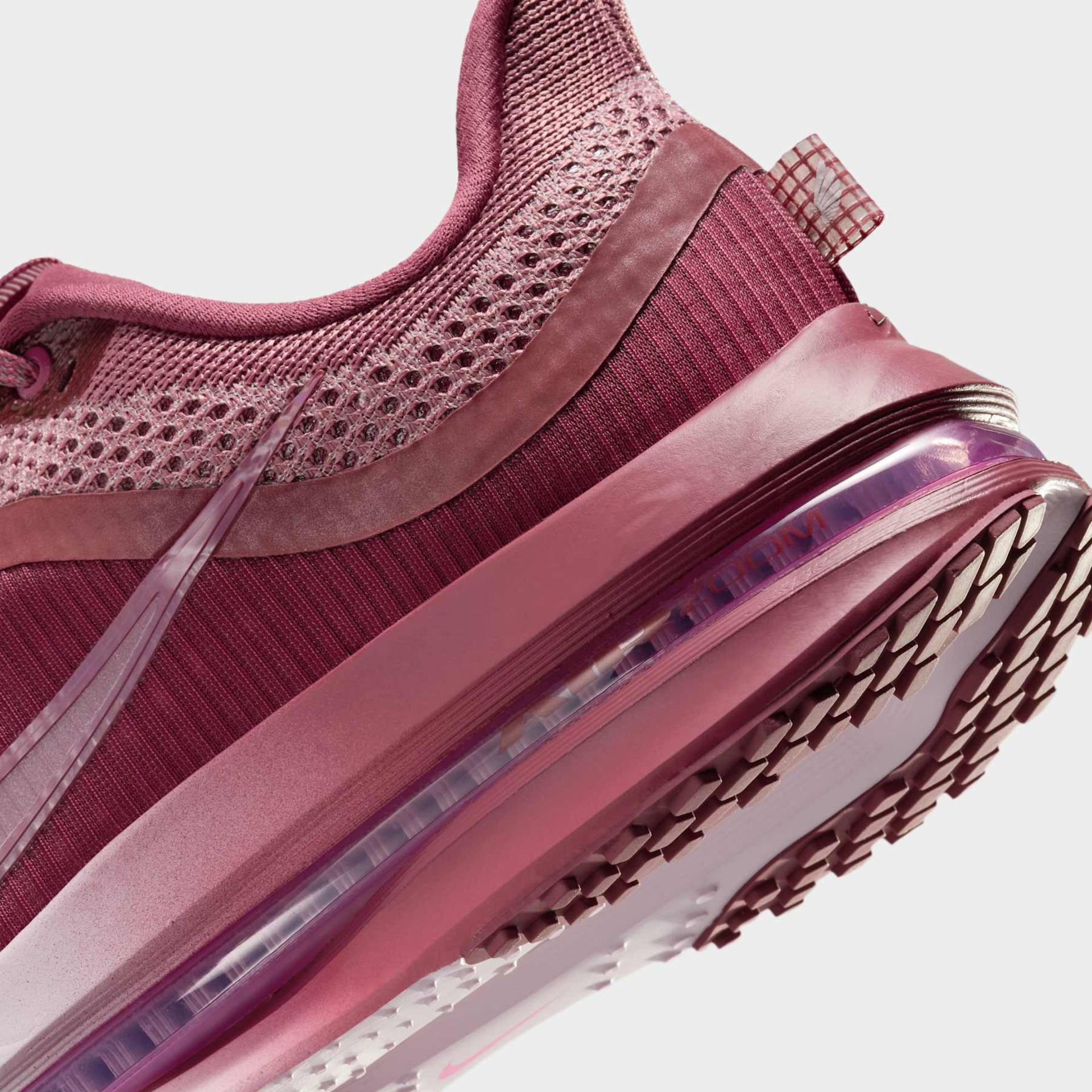 Tênis Nike Pegasus Premium Feminino - Foto 8