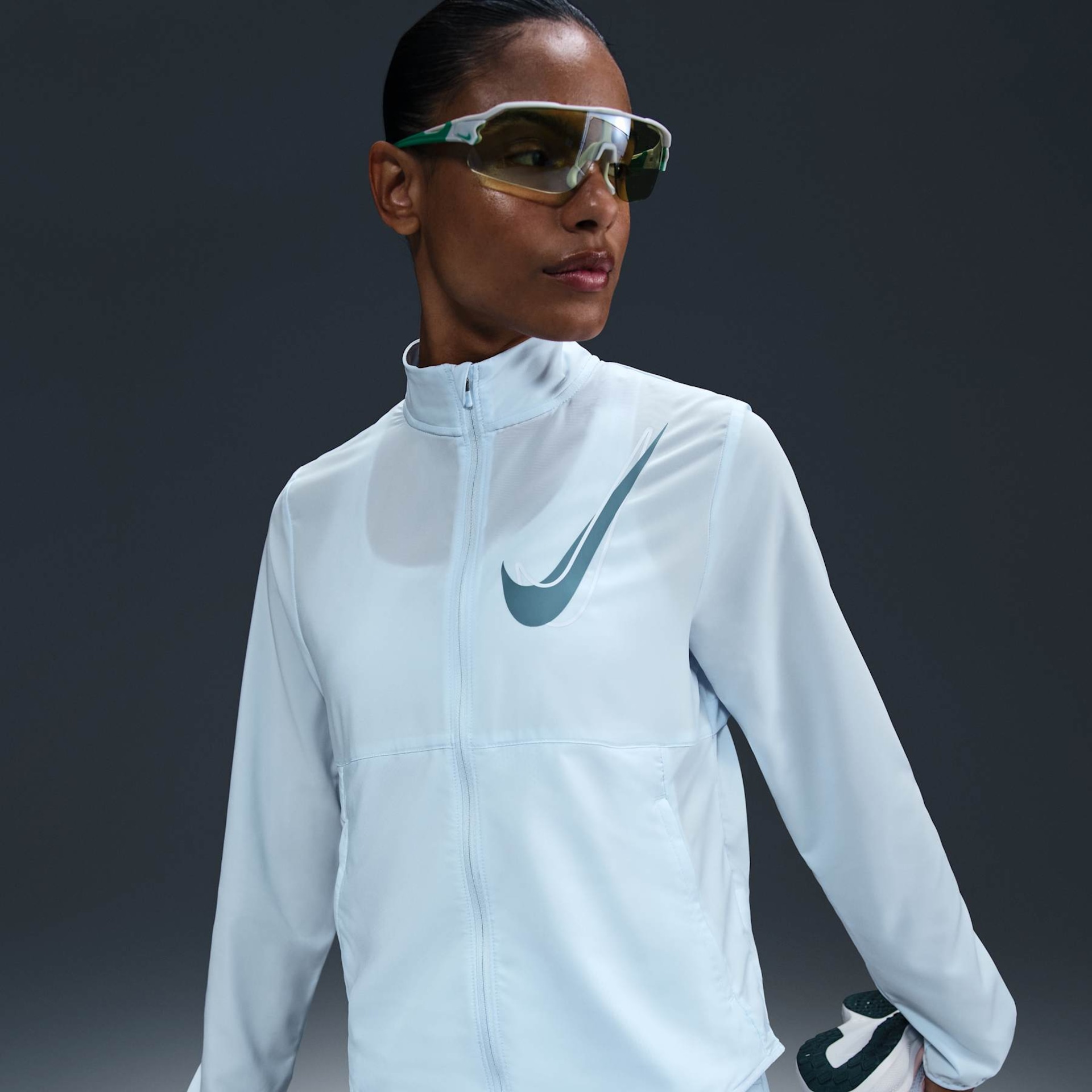Imagem principal de Jaqueta Nike Dri-FIT Swoosh Feminina