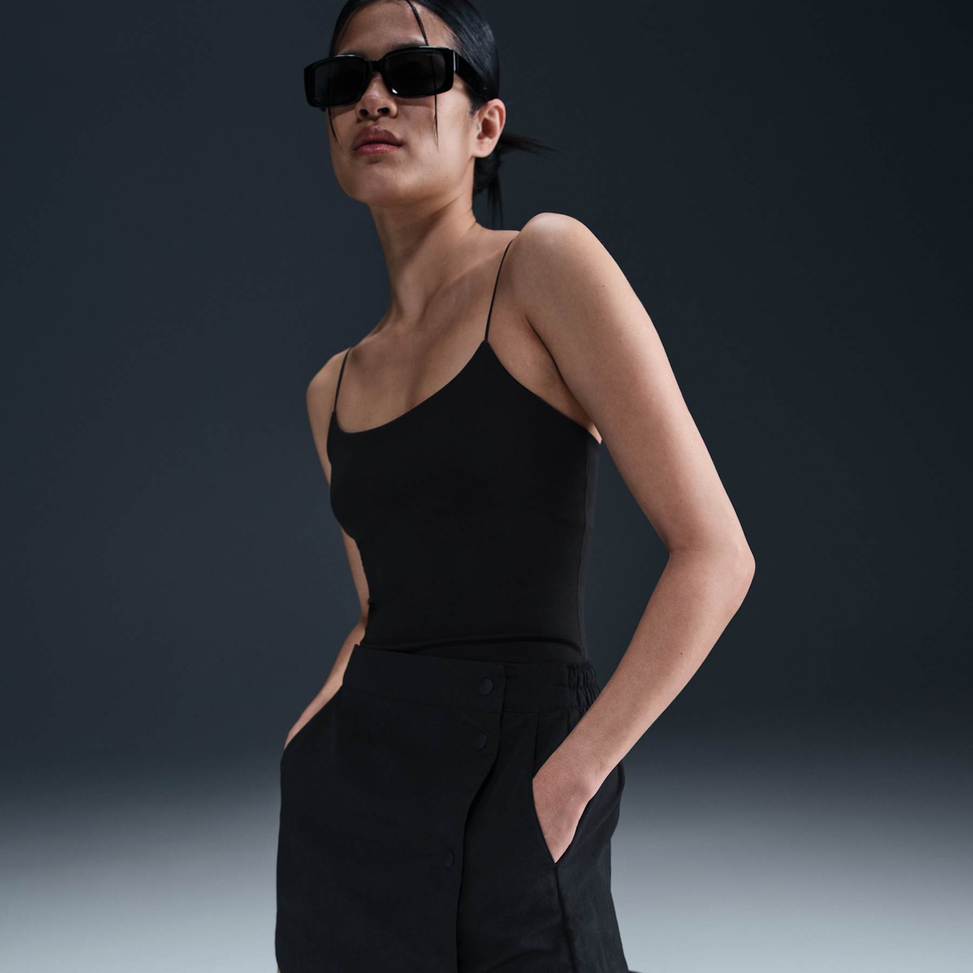 Saia Nike Sportswear Essential Woven Feminina - Foto 5