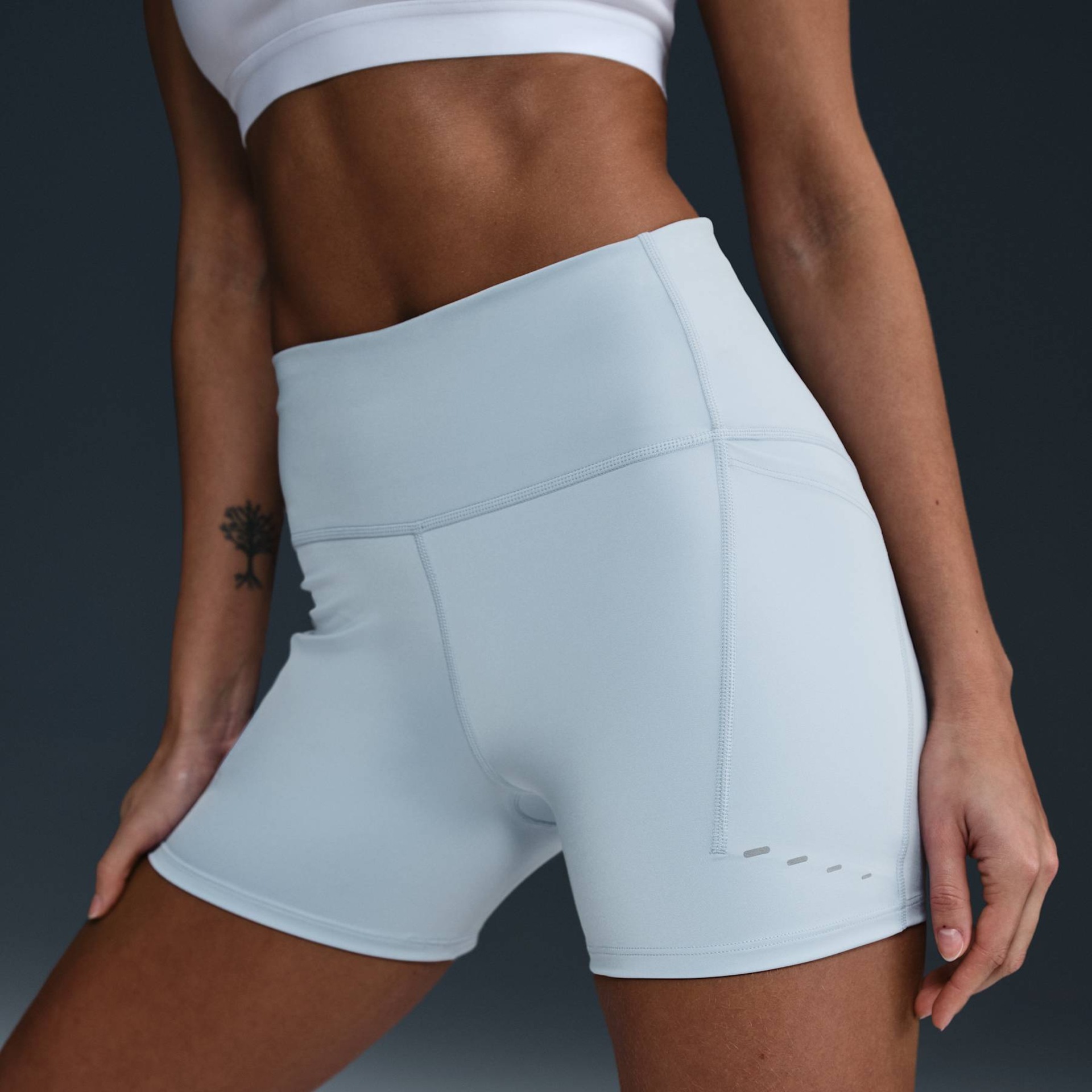 Shorts Nike Dri-FIT Swift Feminino - Foto 2